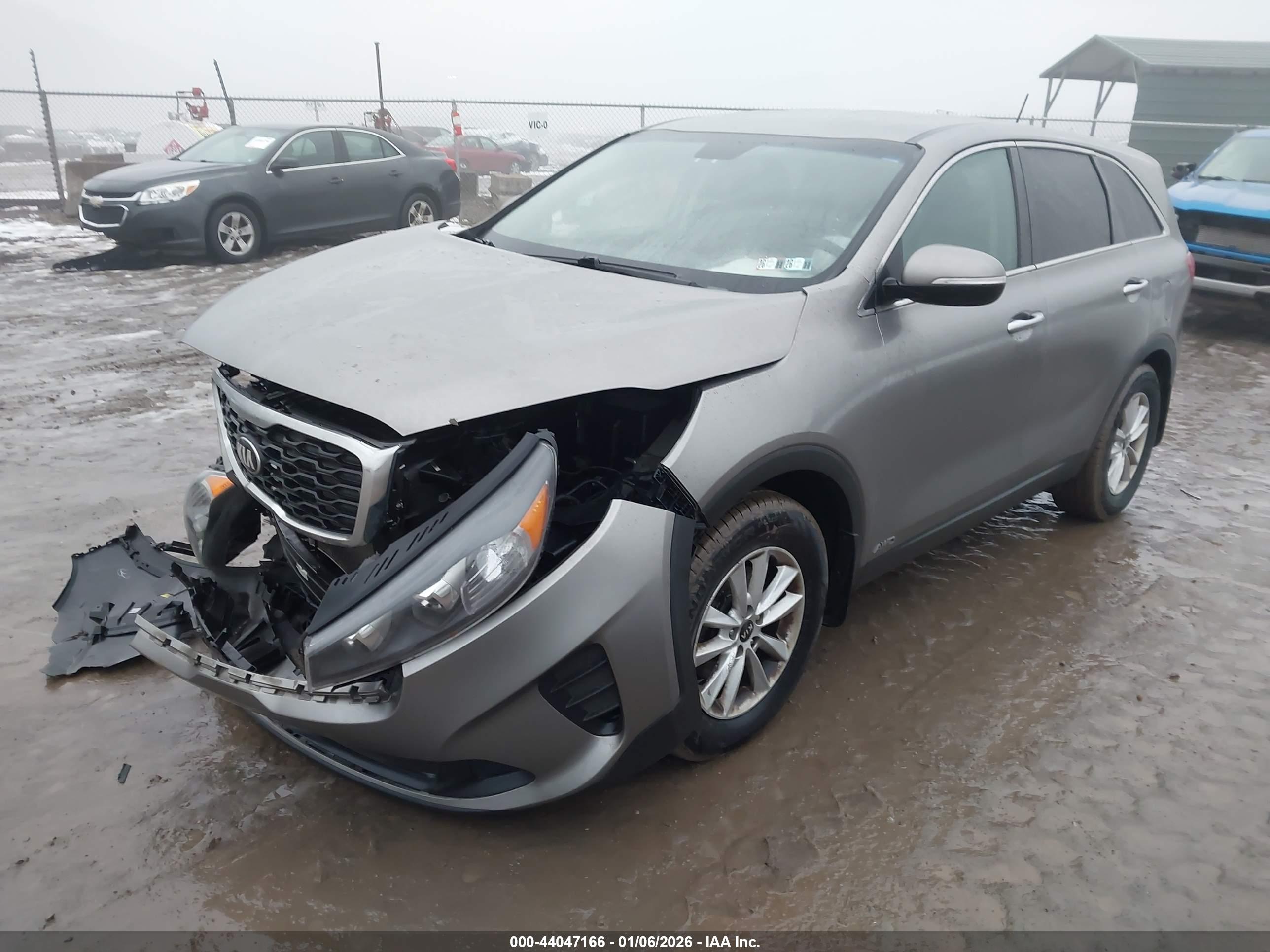 KIA SORENTO image 2
