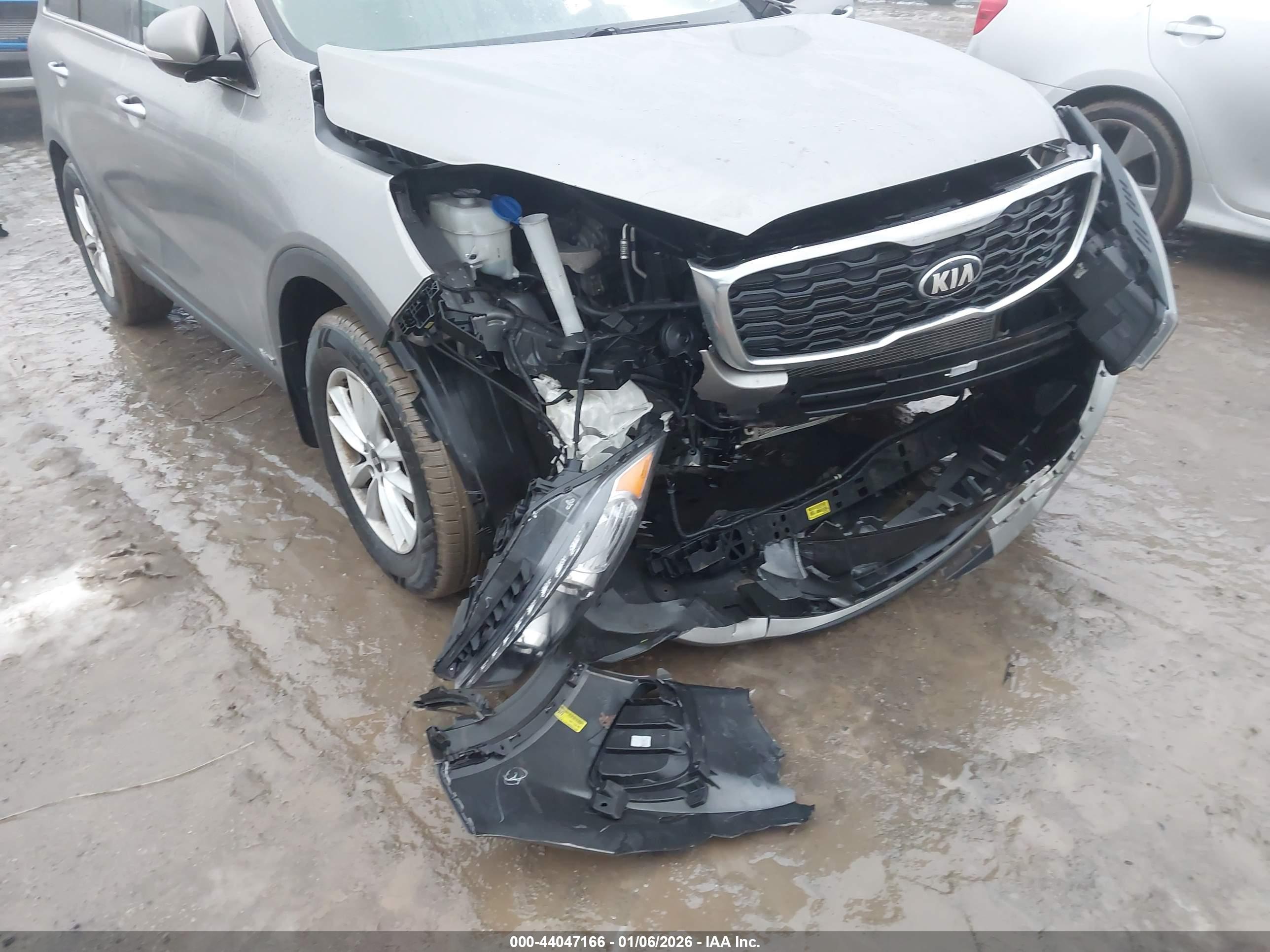 KIA SORENTO image 6