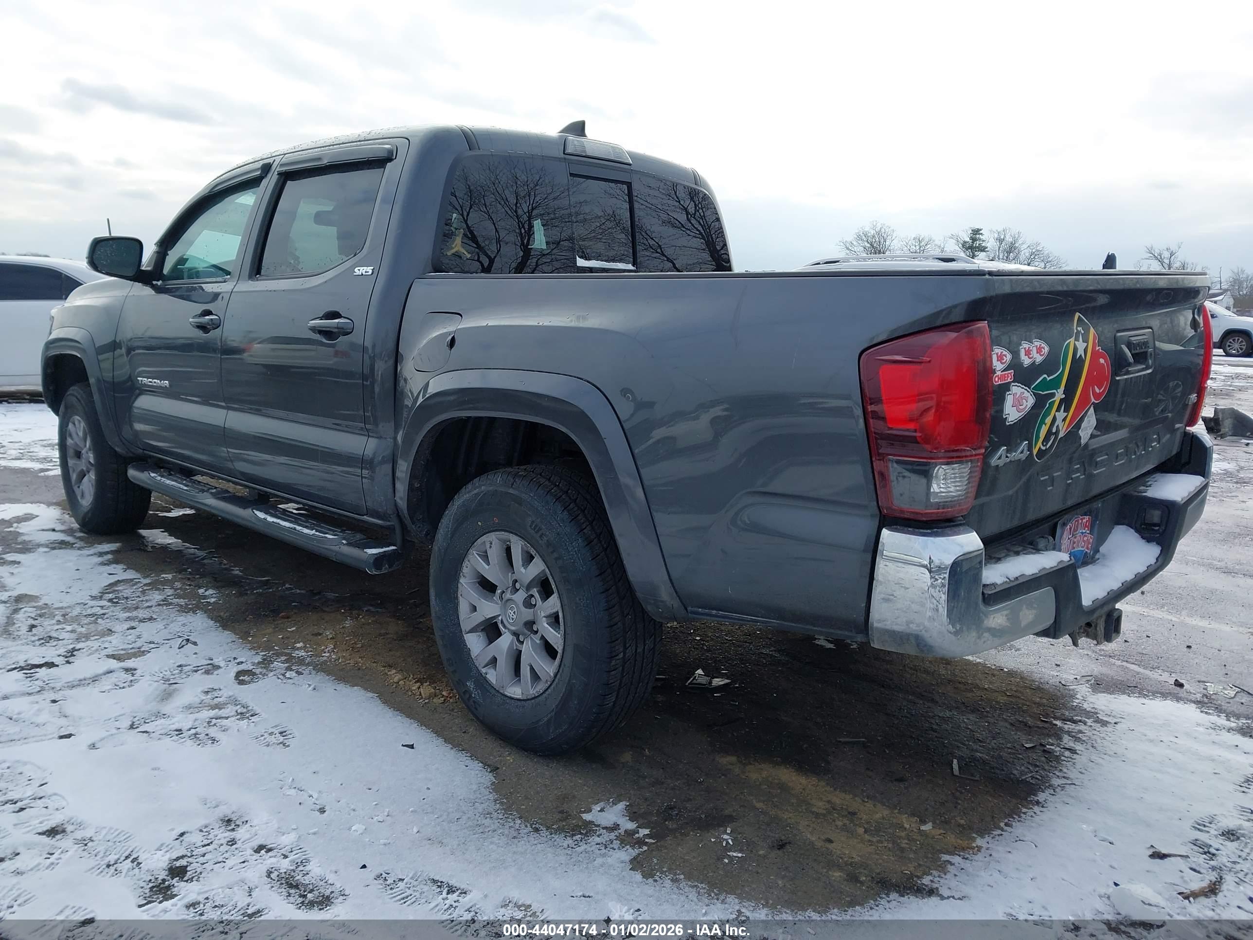 TOYOTA TACOMA image 3