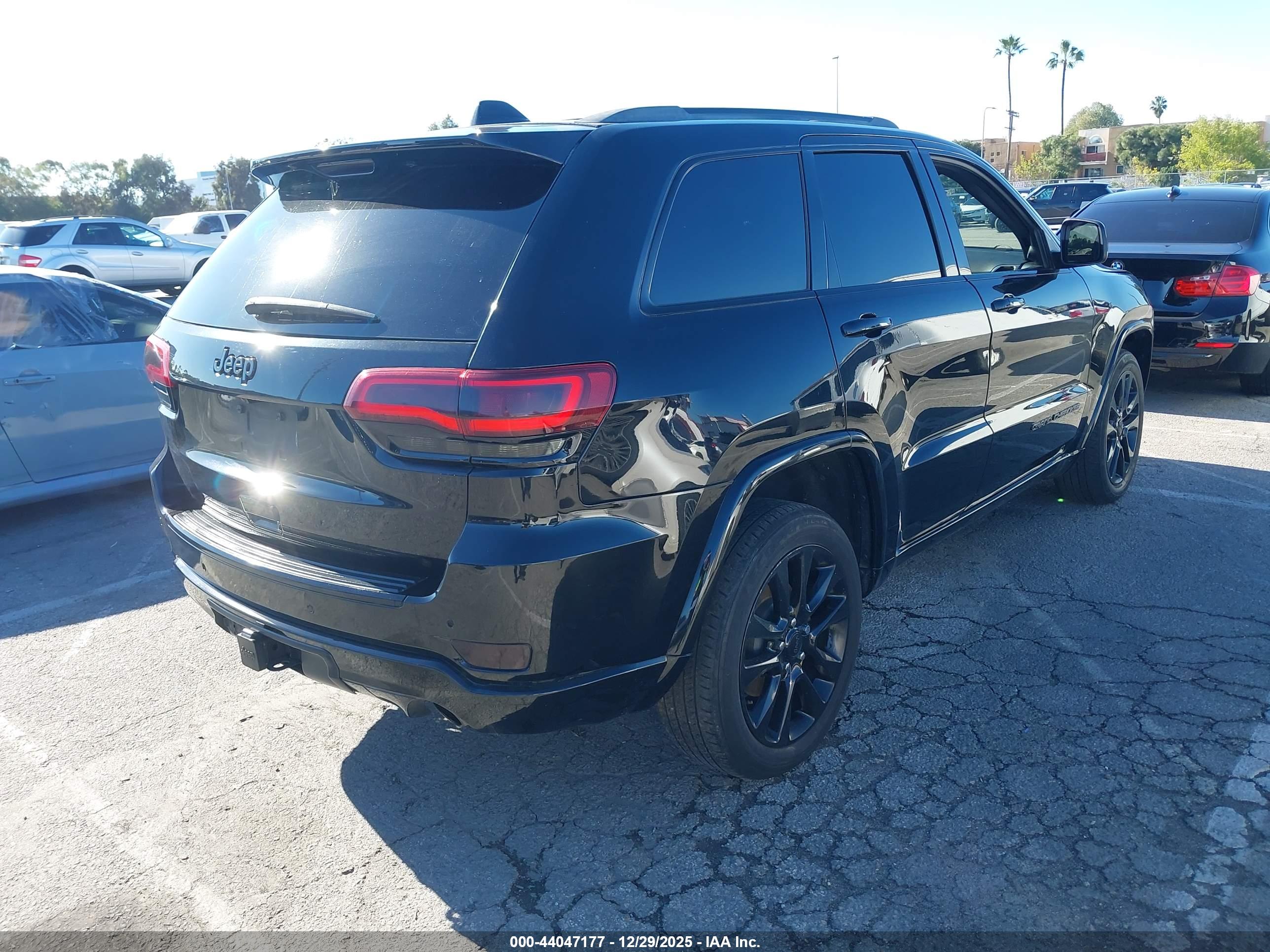 JEEP GRAND image 4