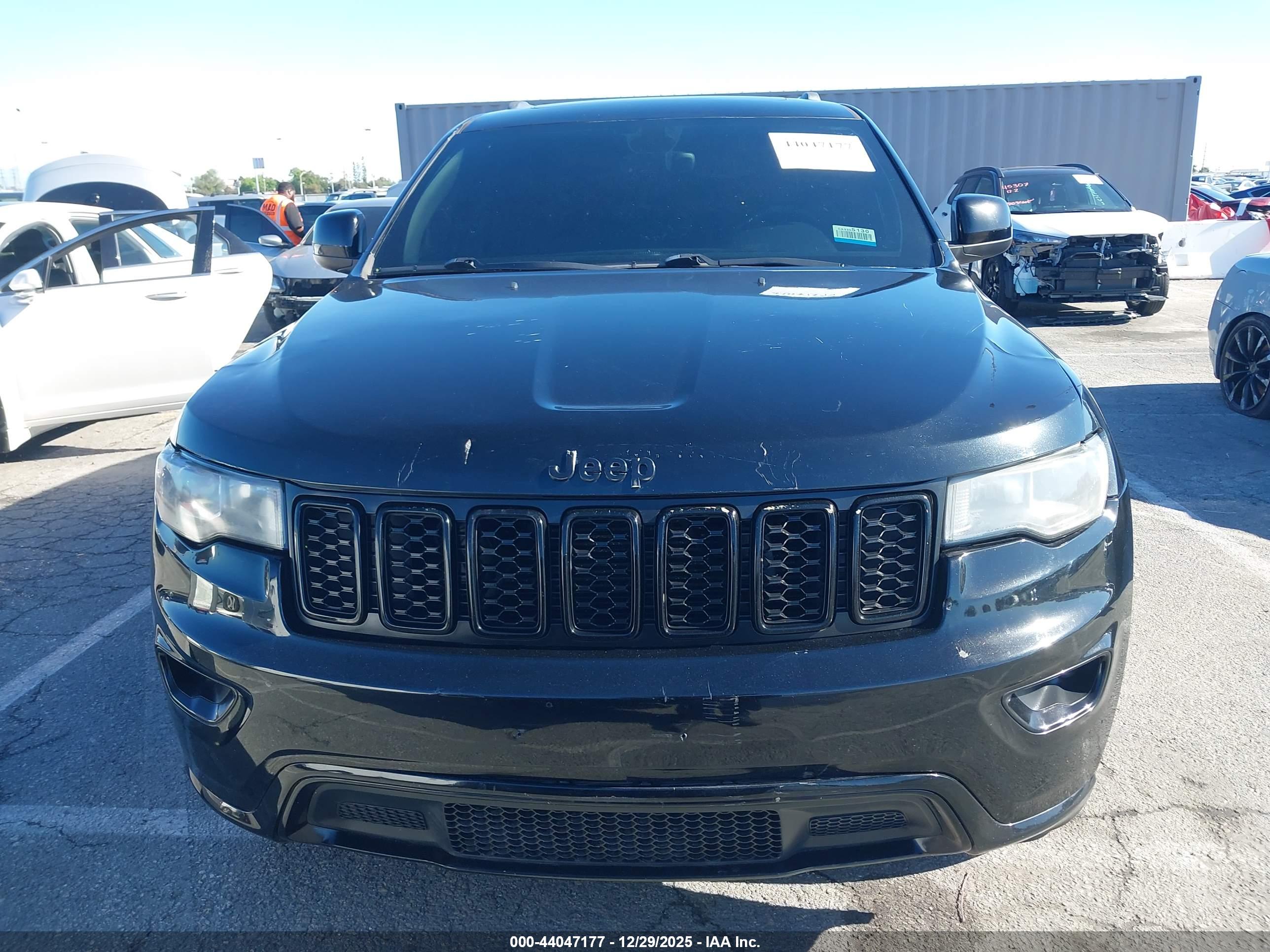 JEEP GRAND image 6