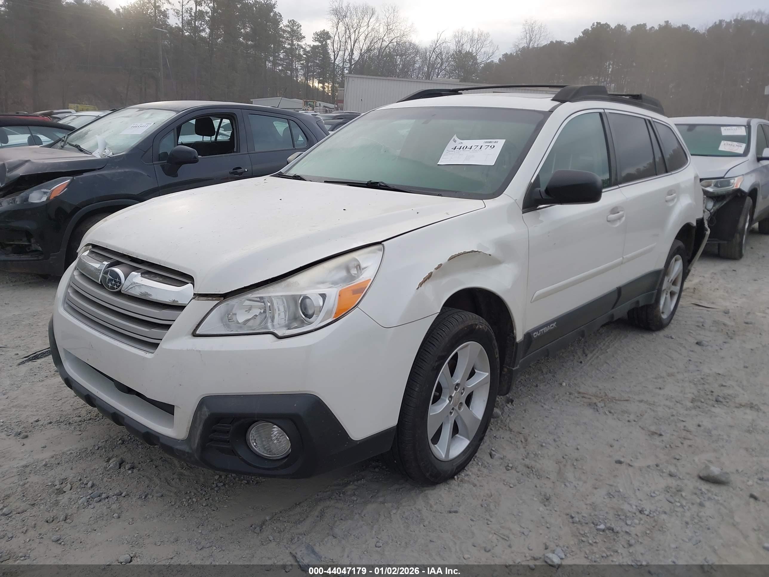 SUBARU OUTBACK image 2