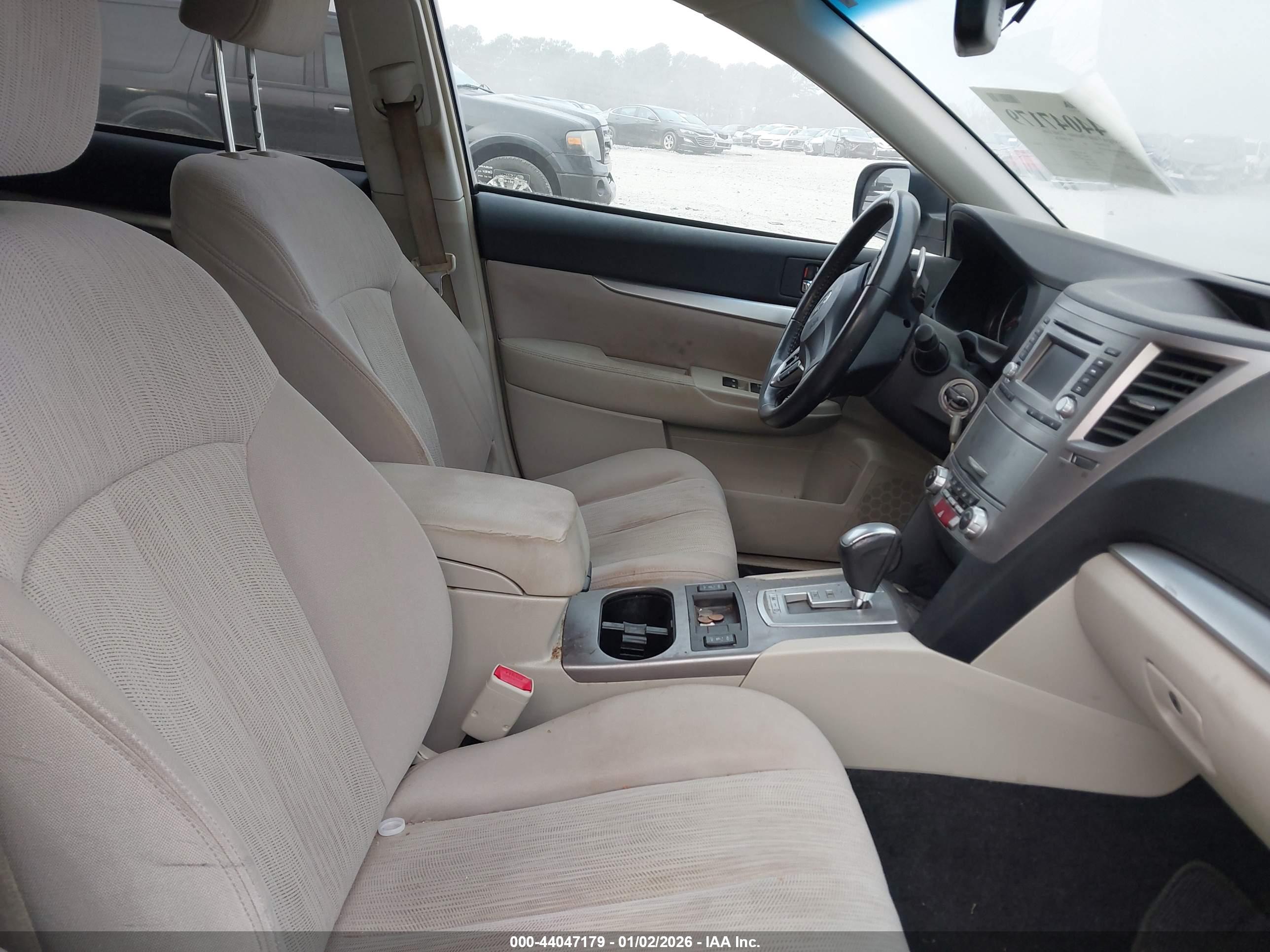 SUBARU OUTBACK image 5