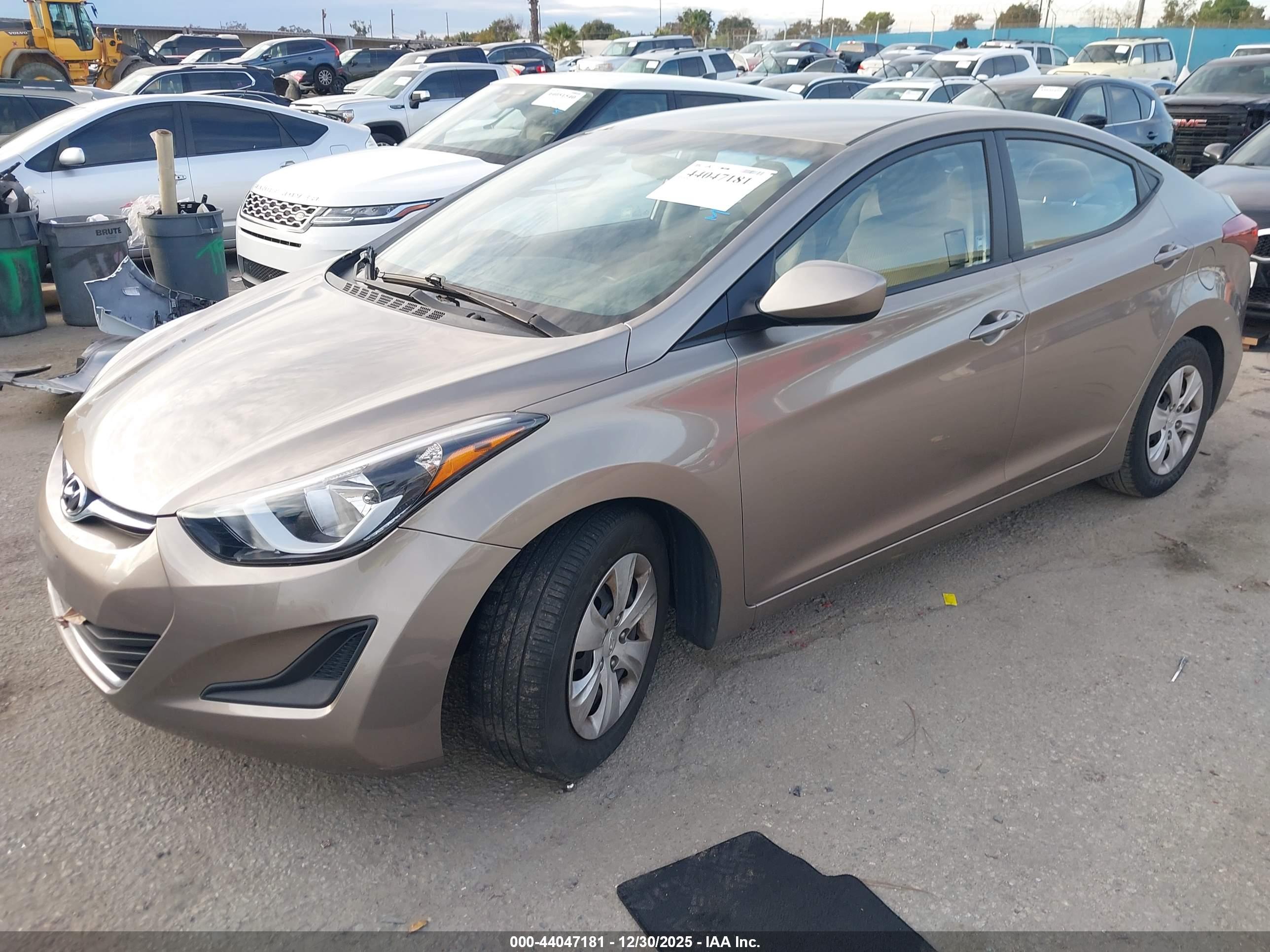 HYUNDAI ELANTRA image 2
