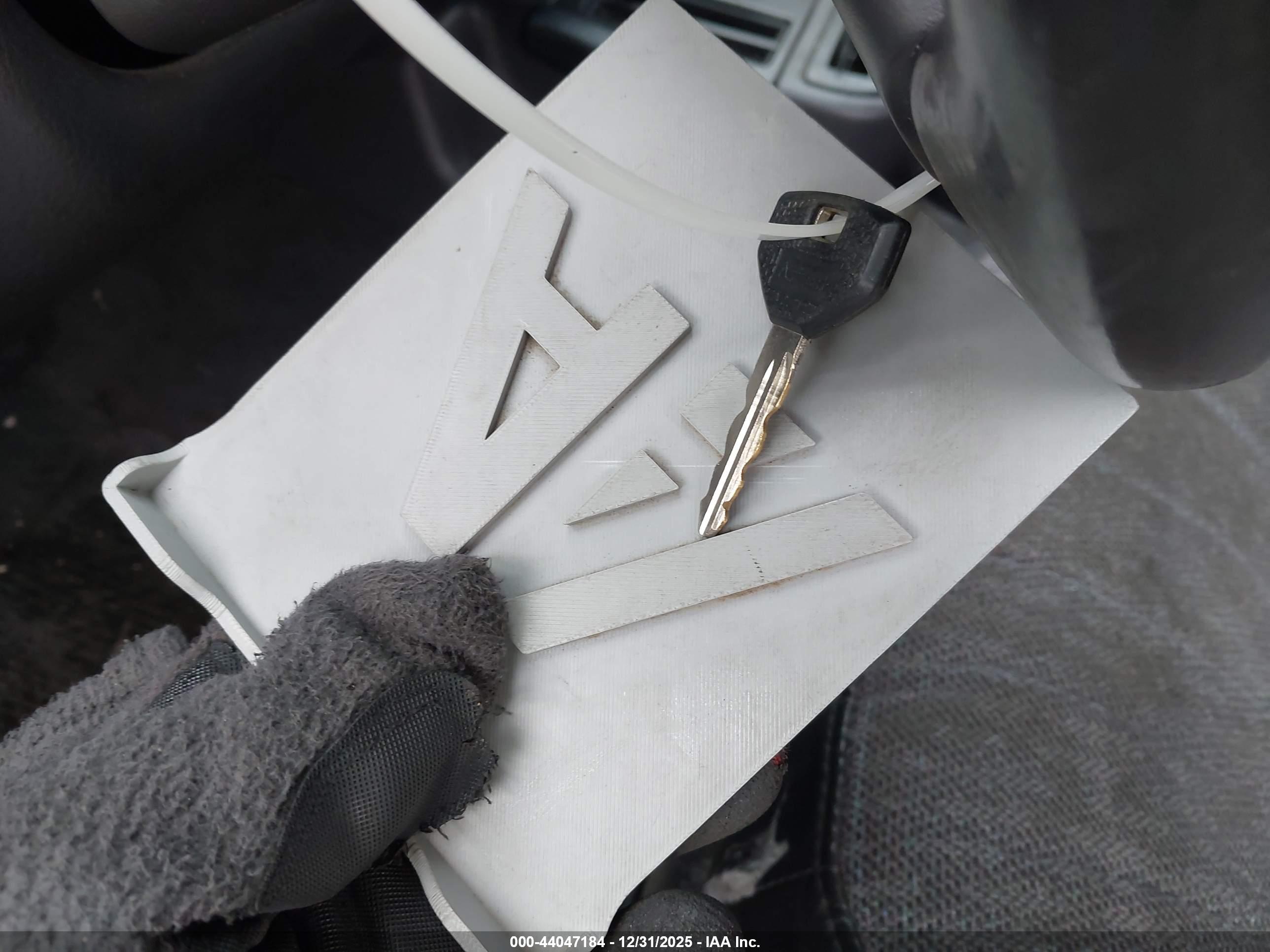 JEEP CHEROKEE image 11