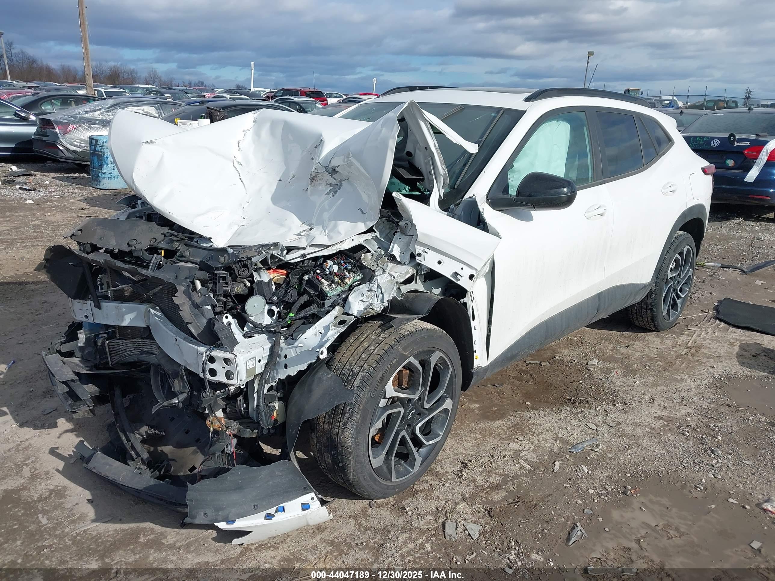 CHEVROLET TRAX image 2