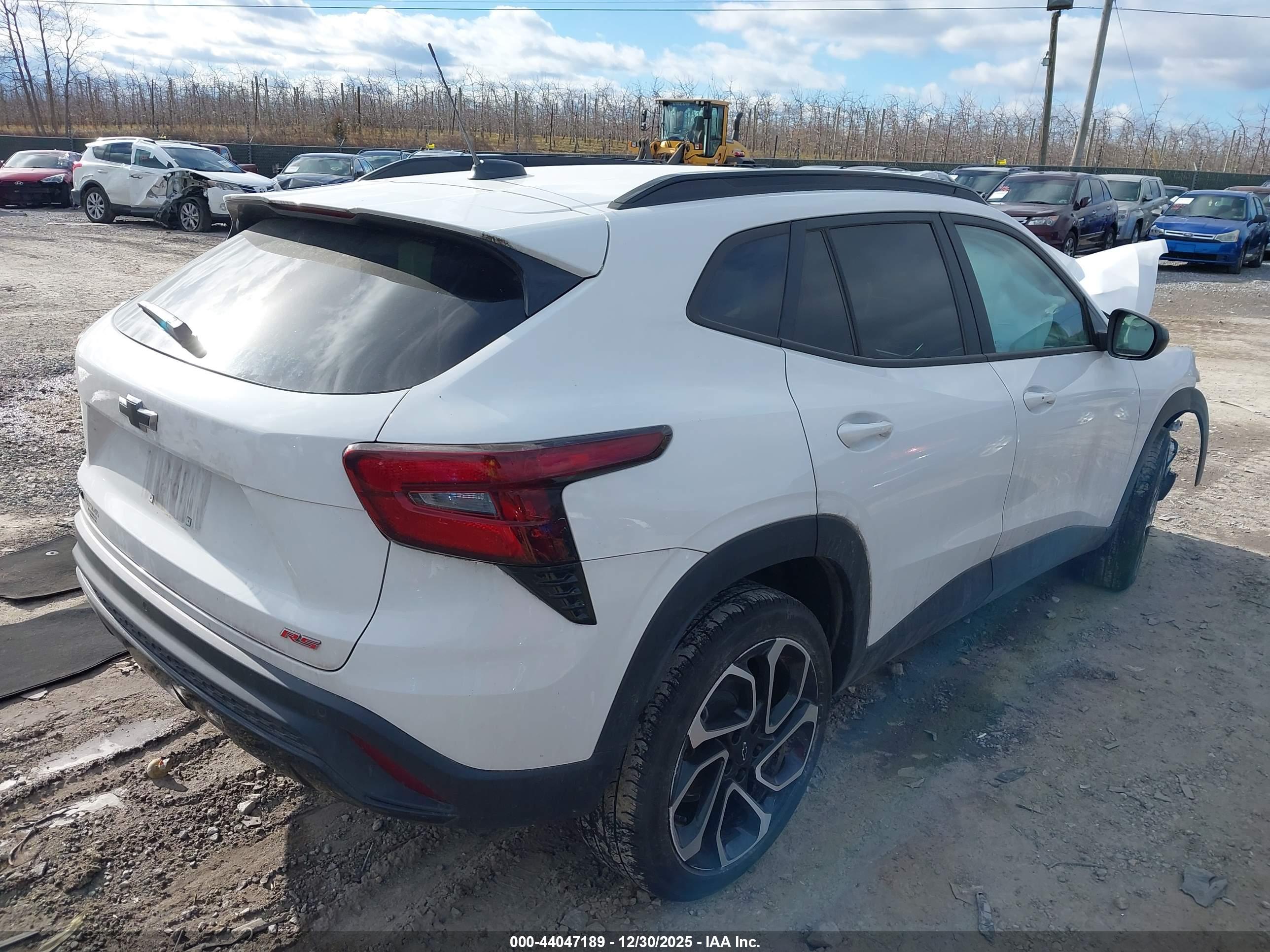 CHEVROLET TRAX image 4
