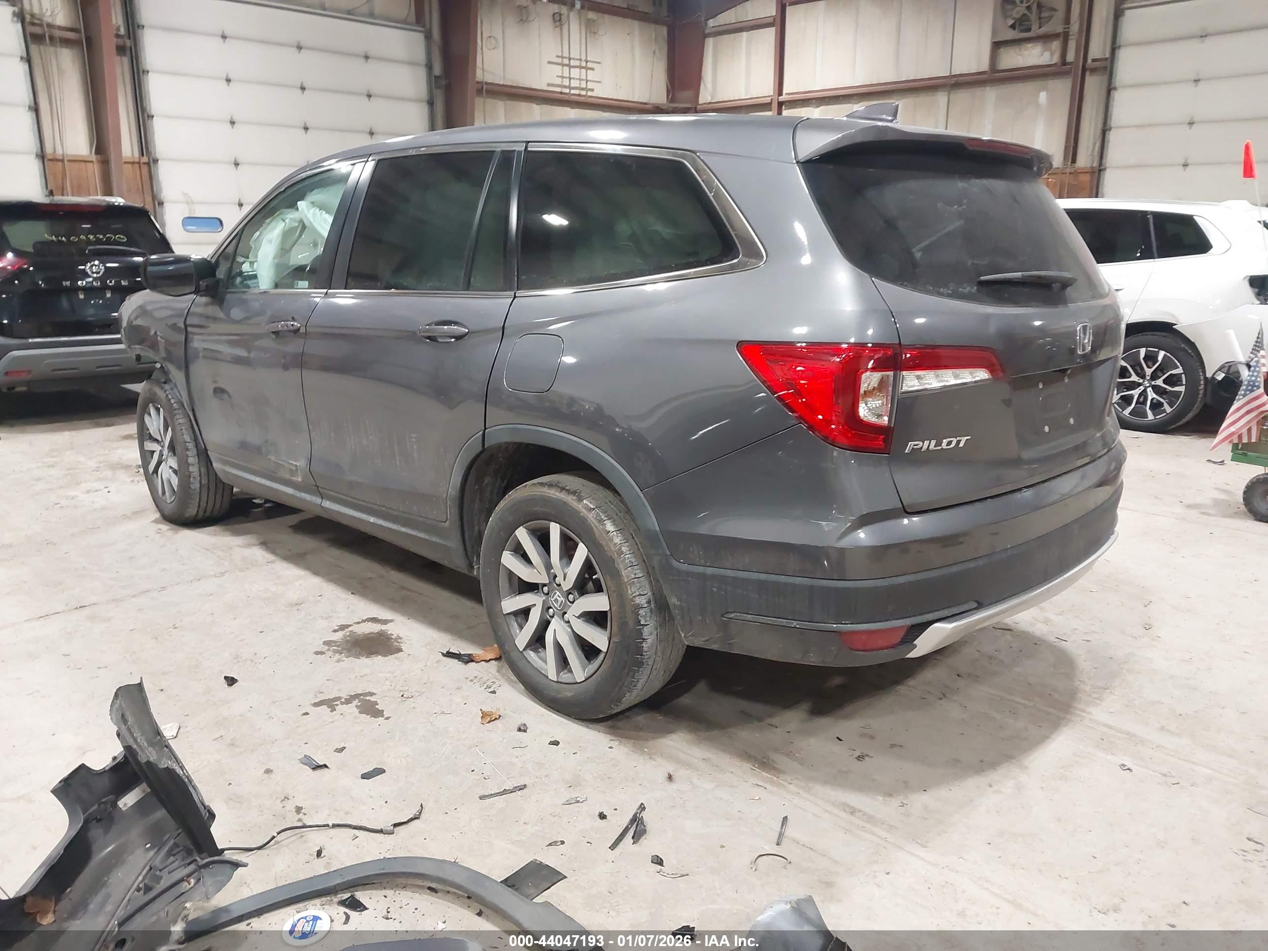 HONDA PILOT image 3