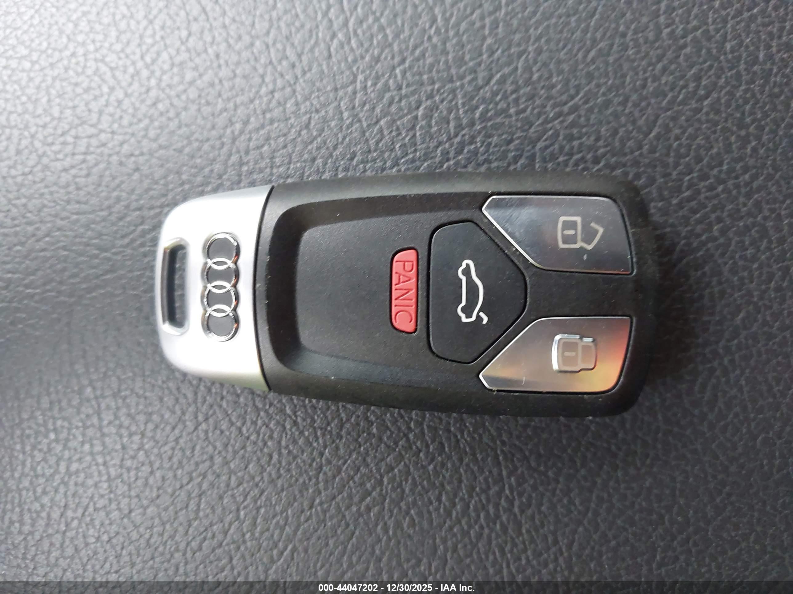 AUDI A4 image 11