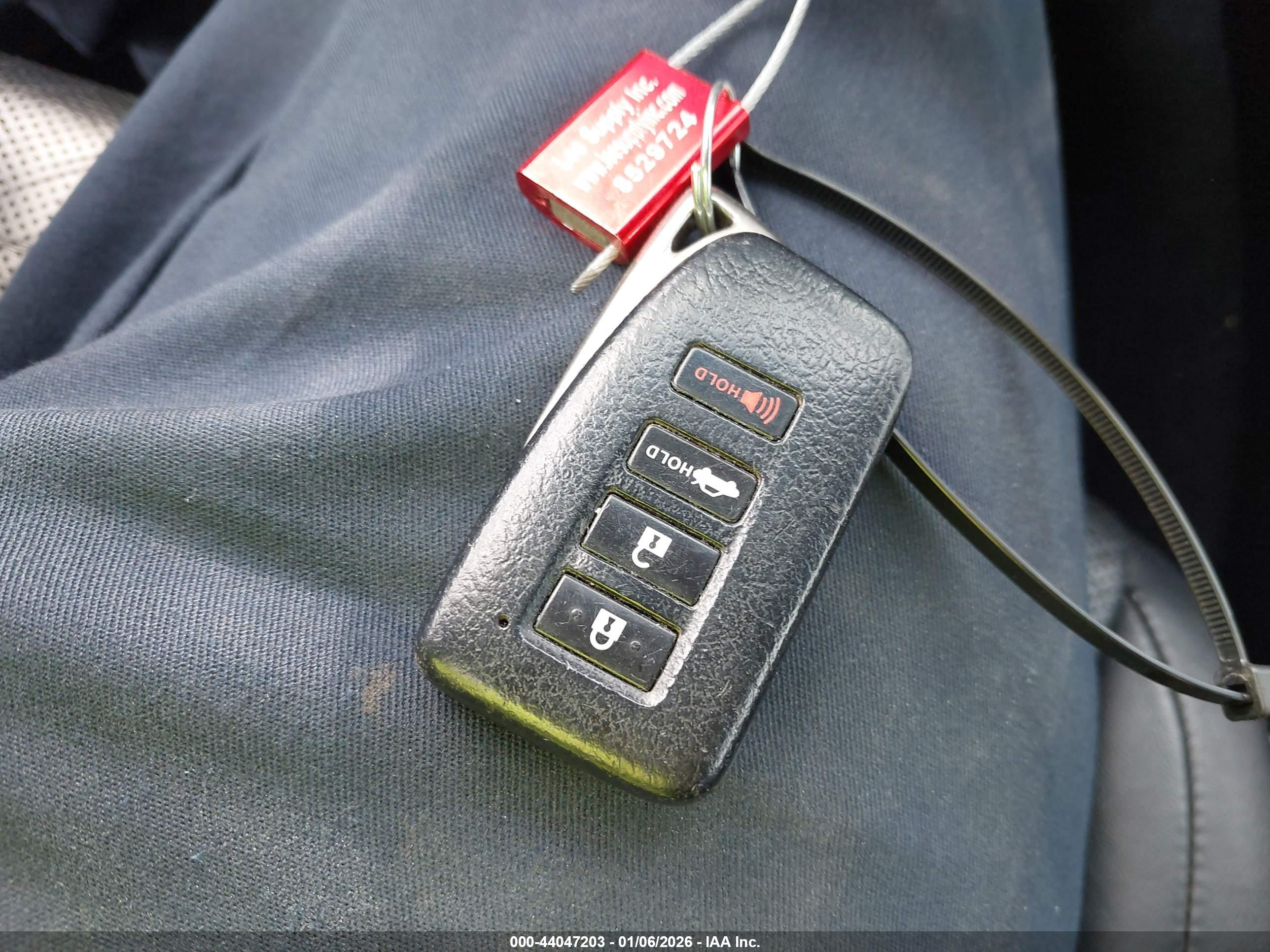 LEXUS ES image 11