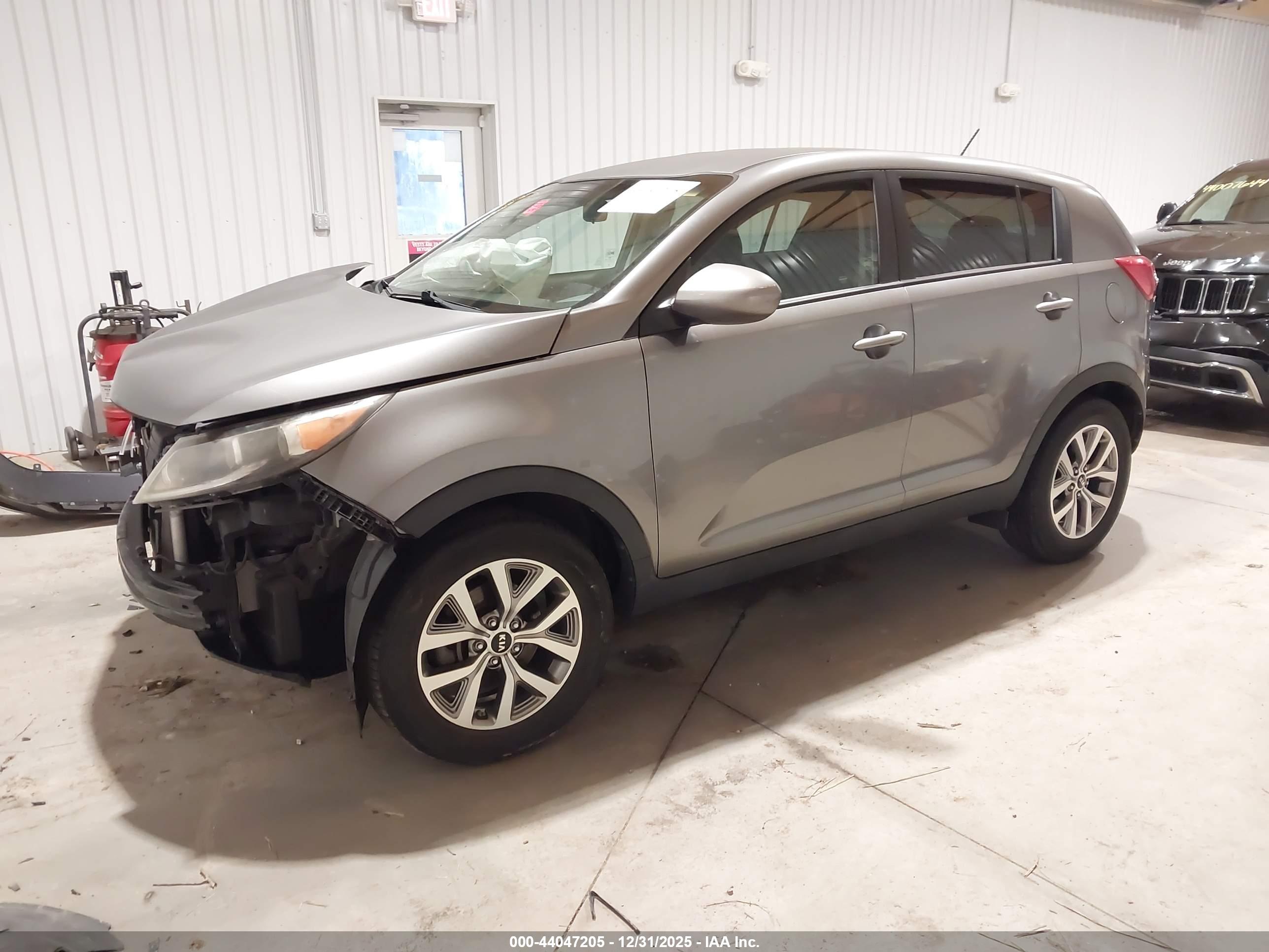 KIA SPORTAGE image 2