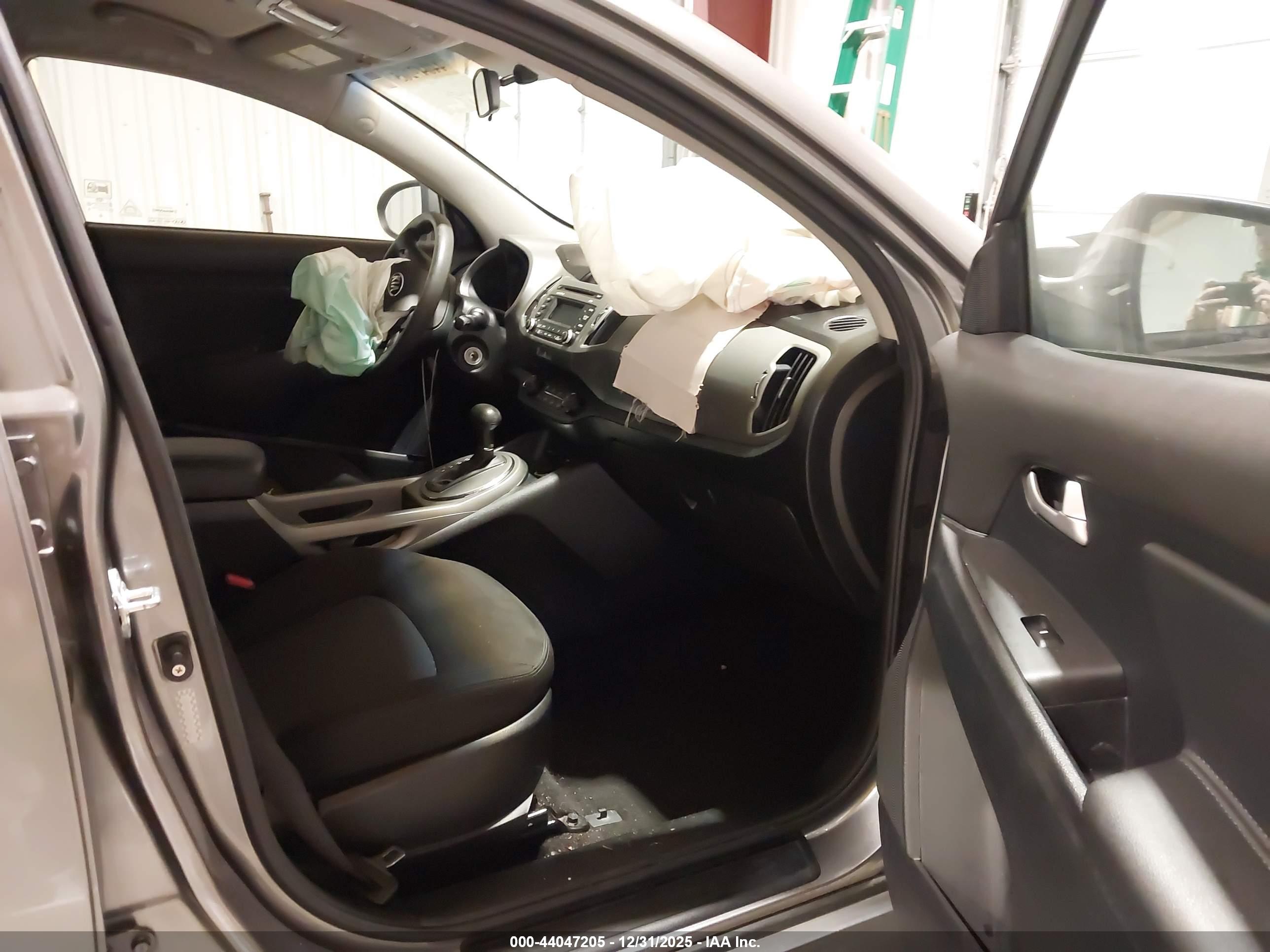 KIA SPORTAGE image 5