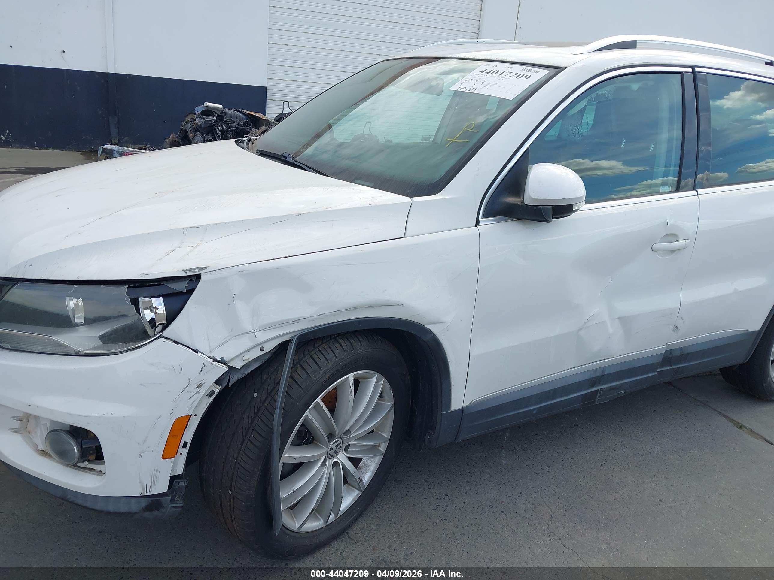 VOLKSWAGEN TIGUAN image 6