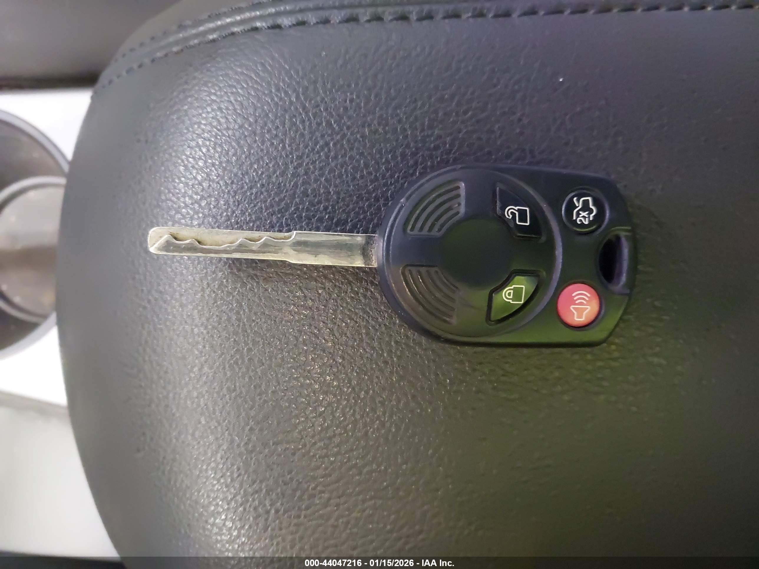FORD ESCAPE image 11