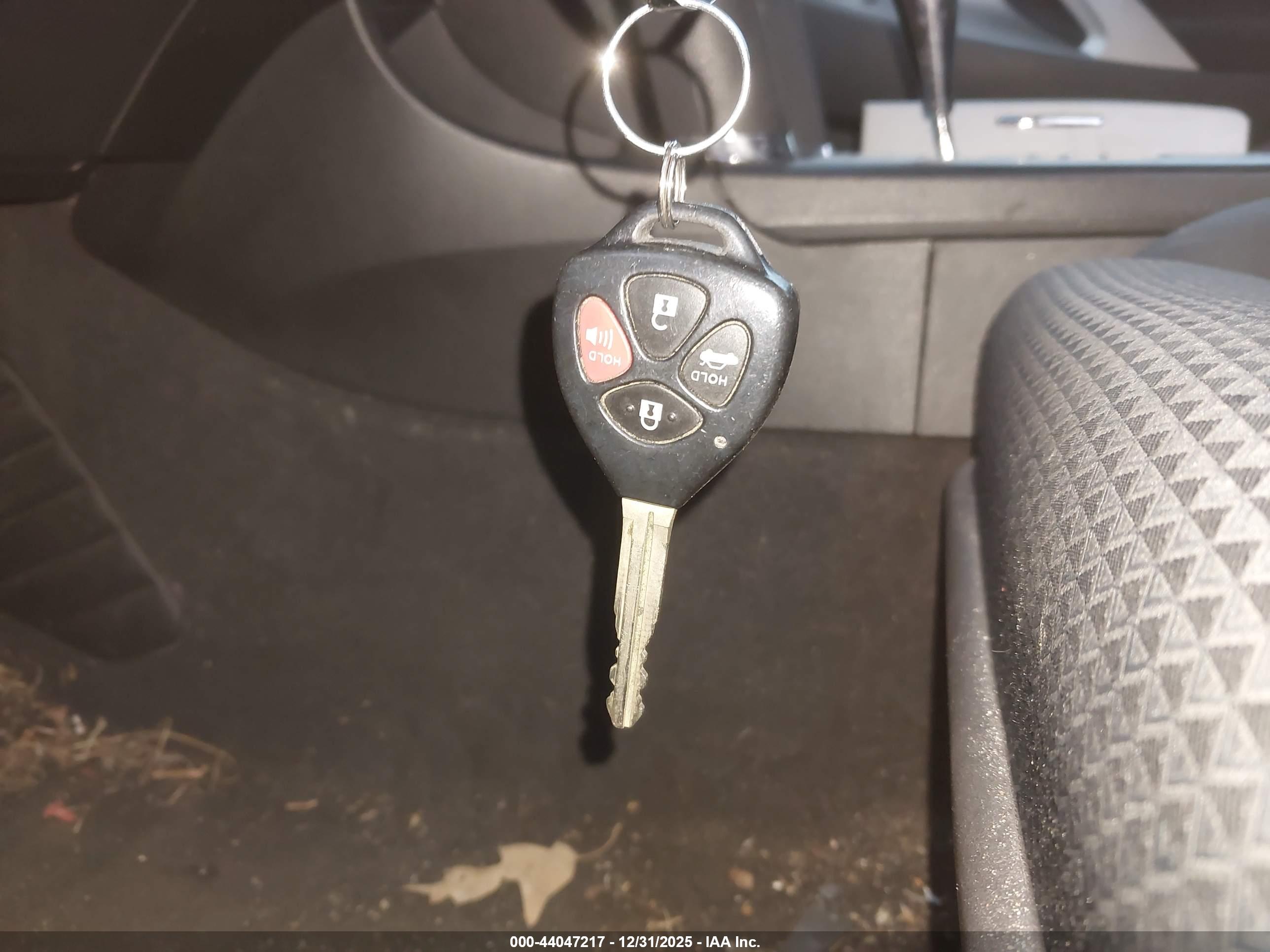 TOYOTA CAMRY image 11