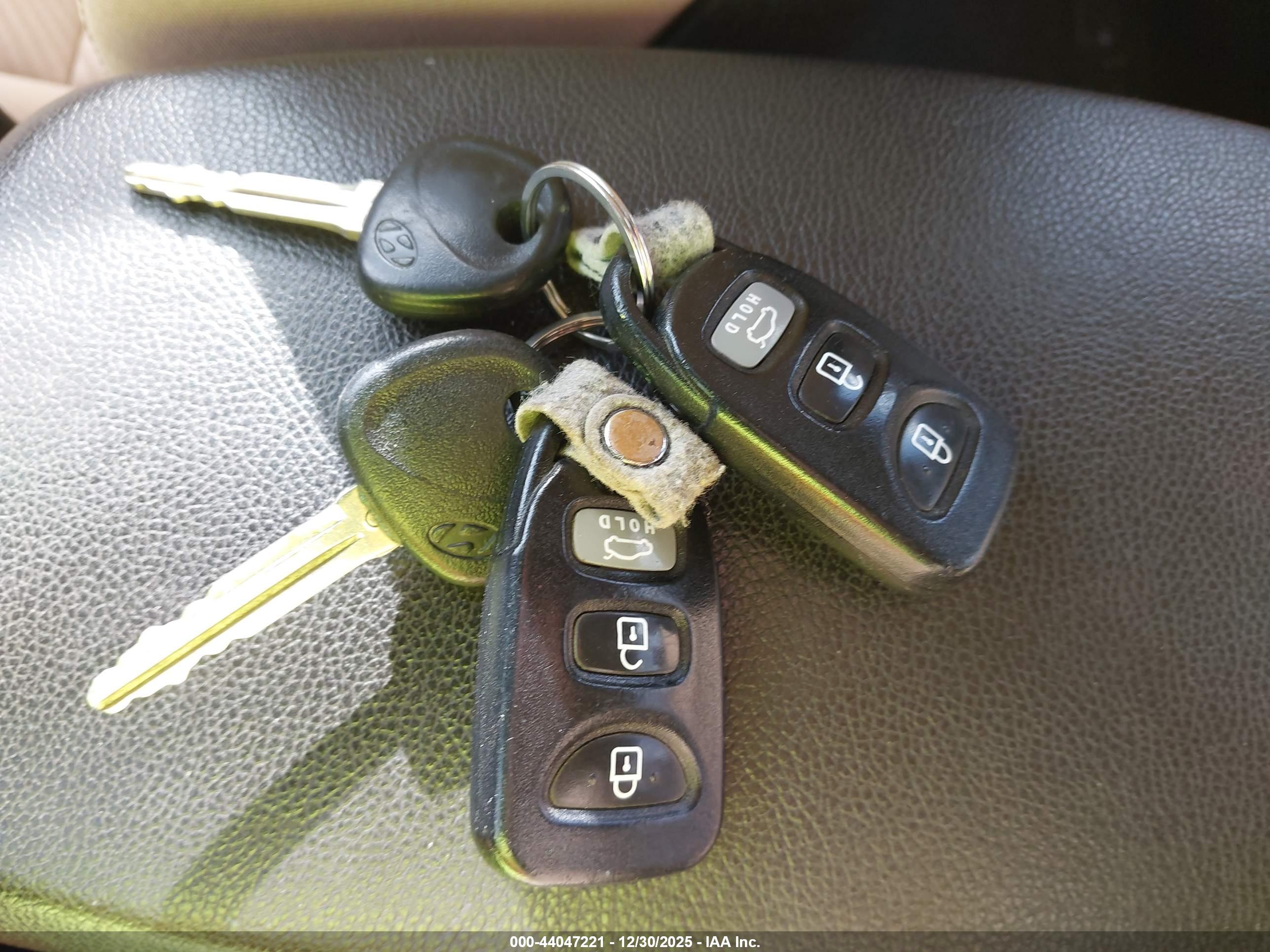 HYUNDAI ELANTRA image 11