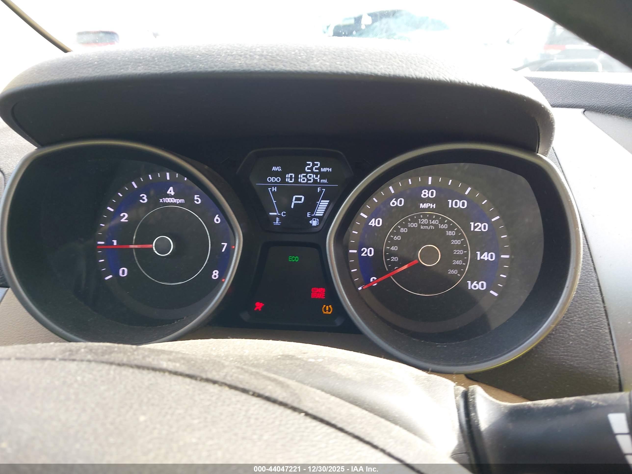 HYUNDAI ELANTRA image 7