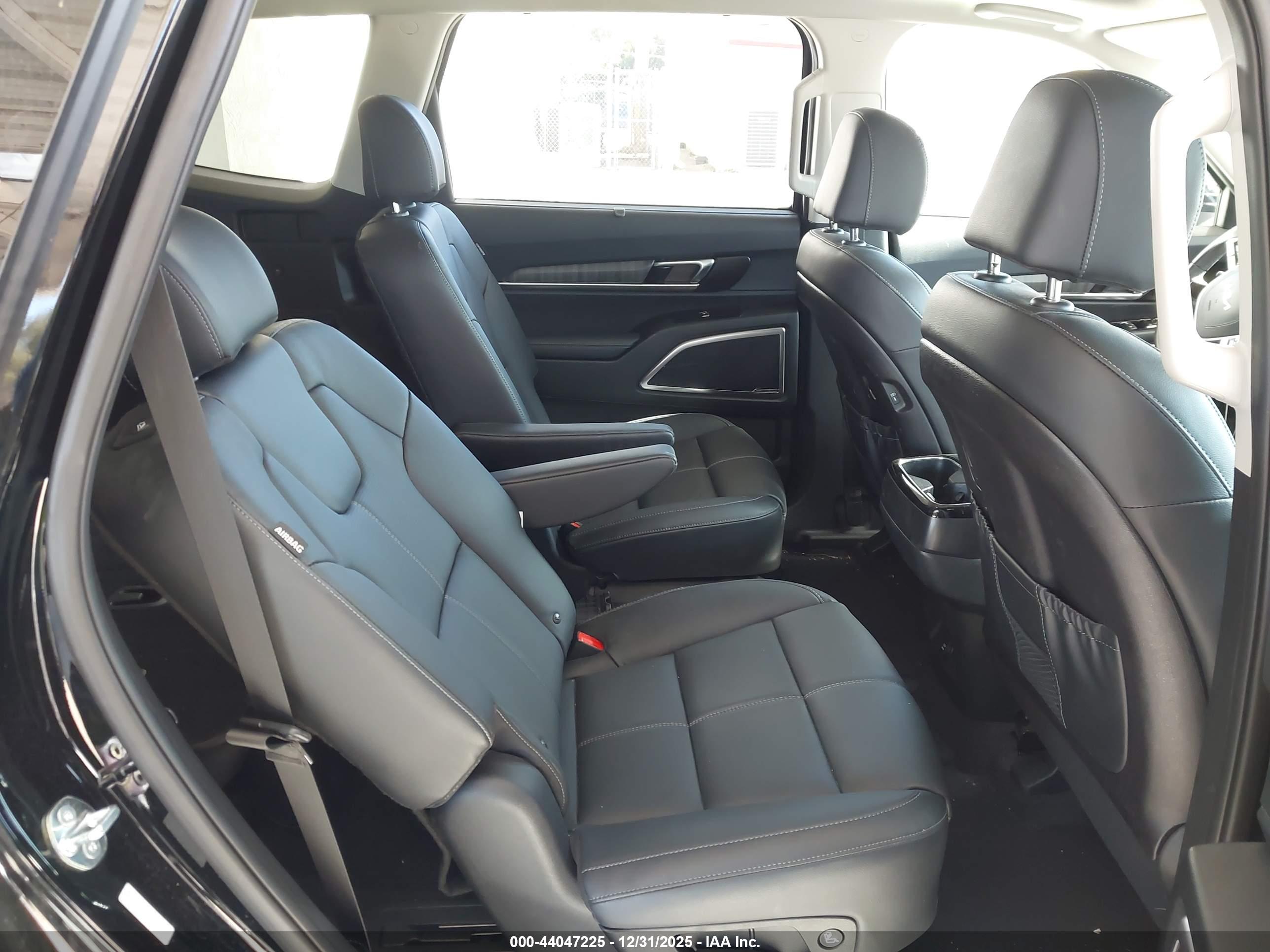 KIA TELLURIDE image 8
