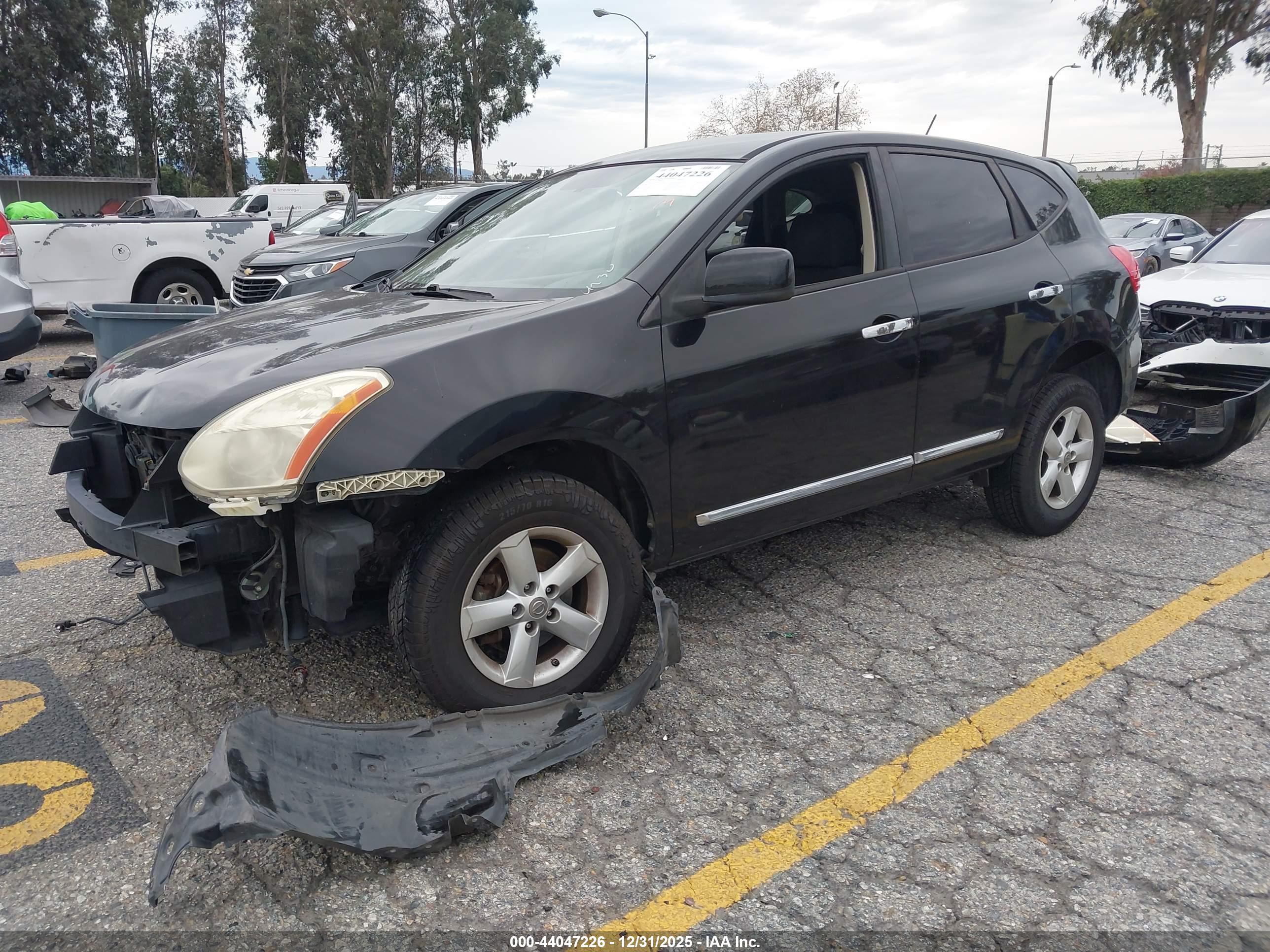 NISSAN ROGUE image 2