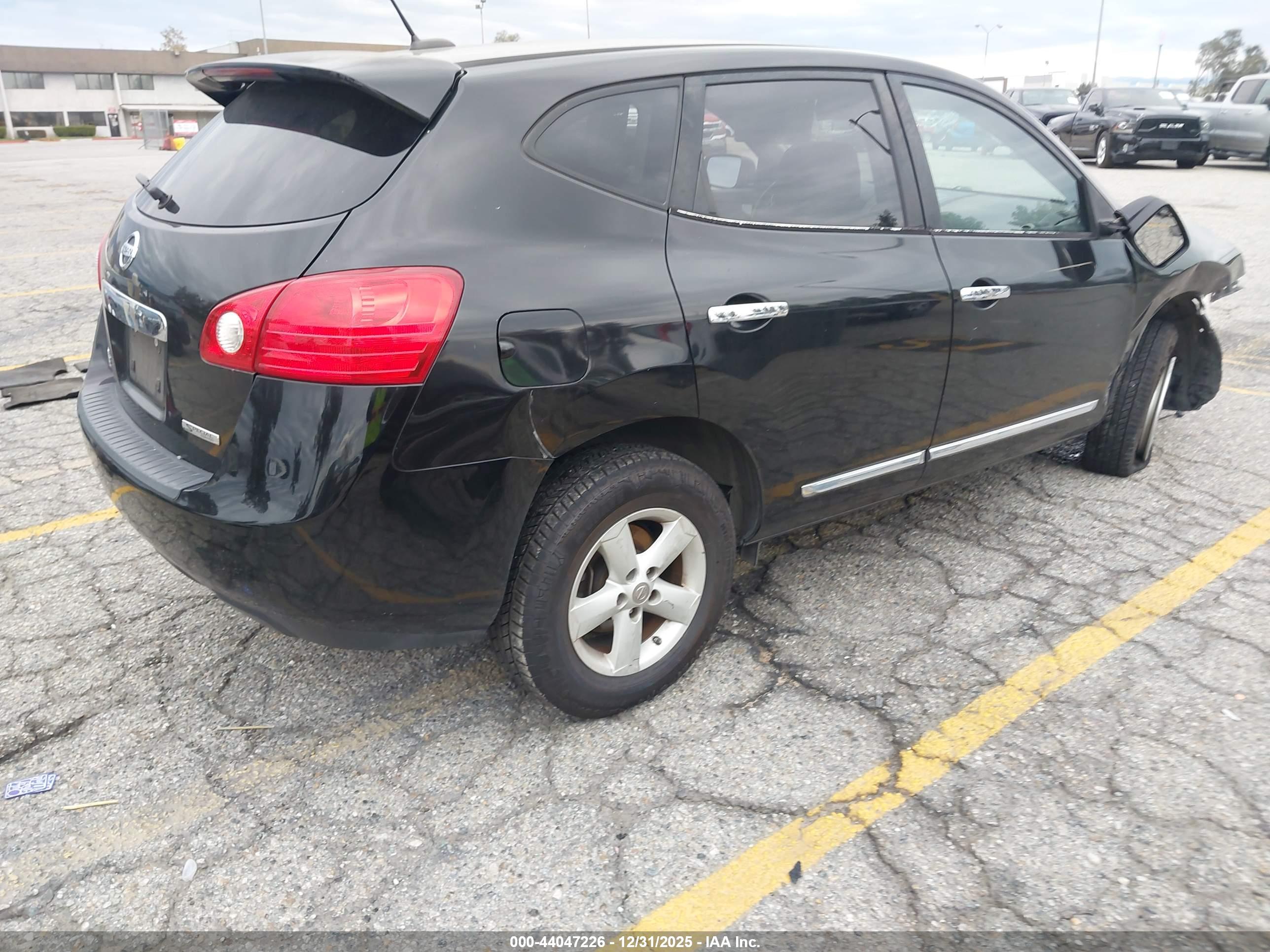 NISSAN ROGUE image 4