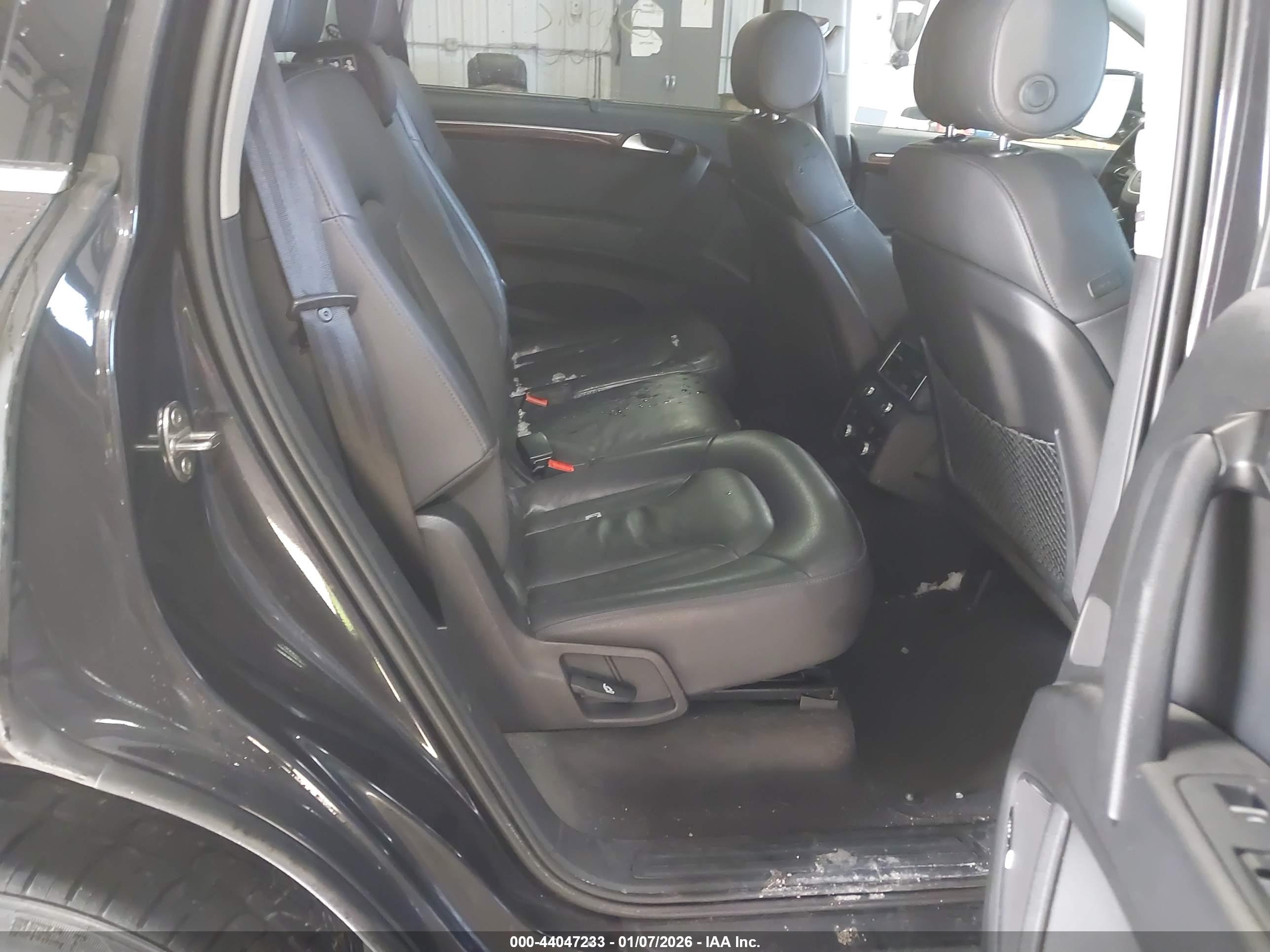 AUDI Q7 image 8