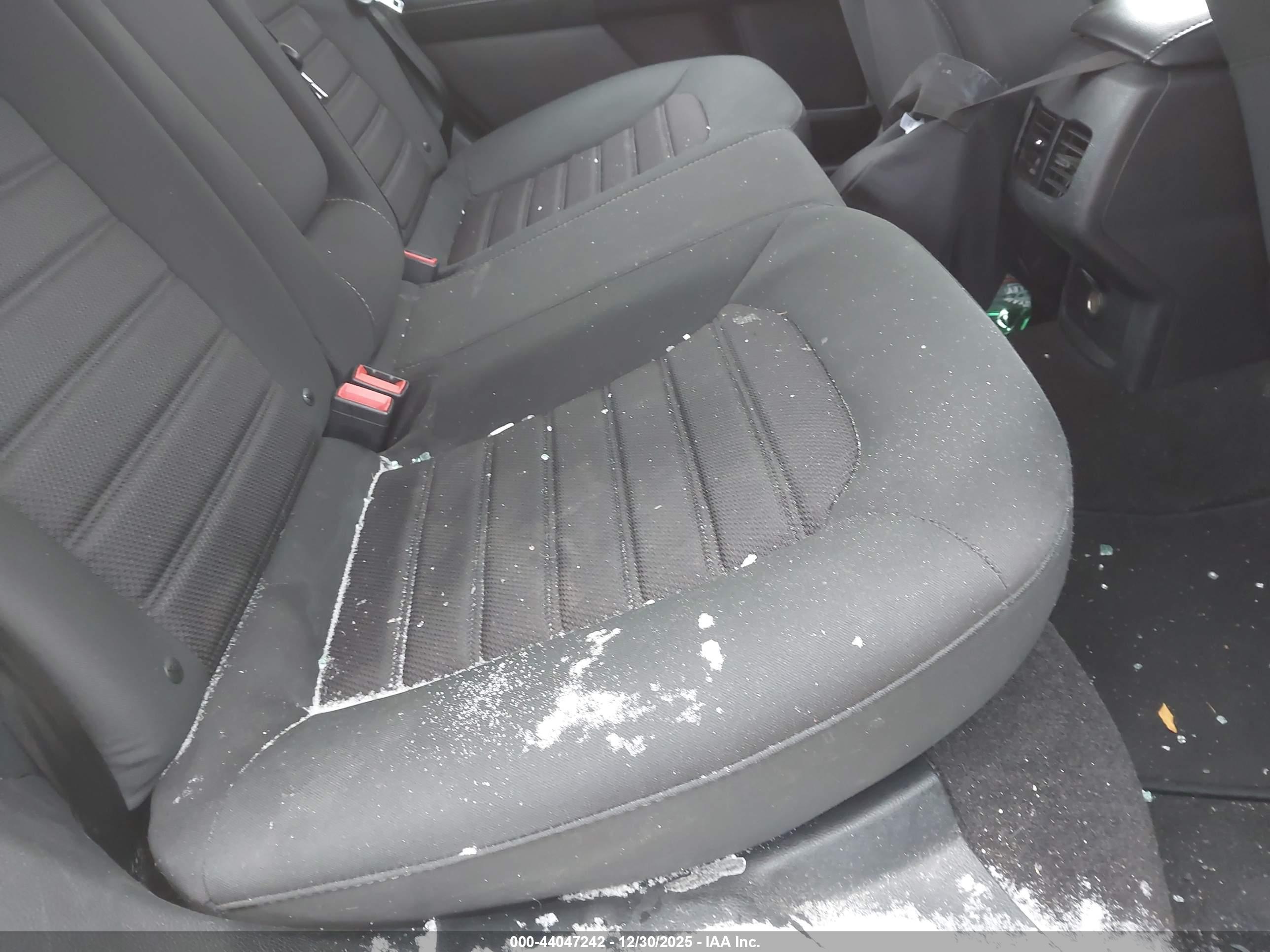 FORD FUSION image 8