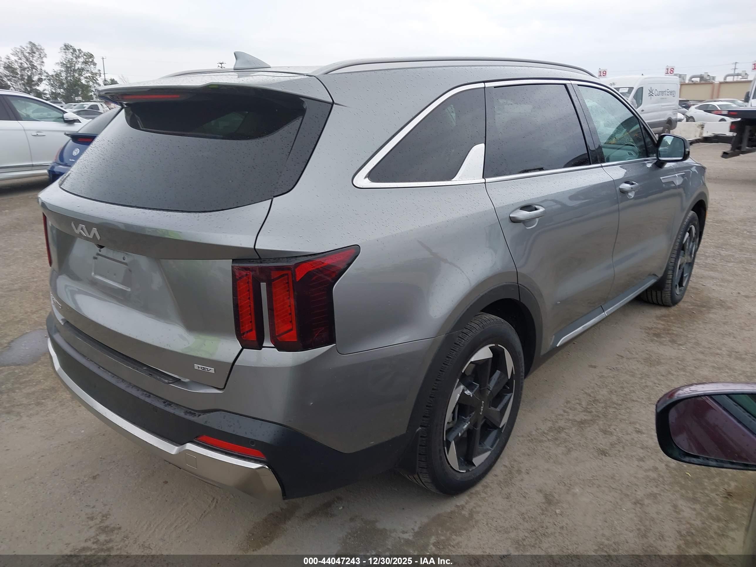 KIA SORENTO image 4