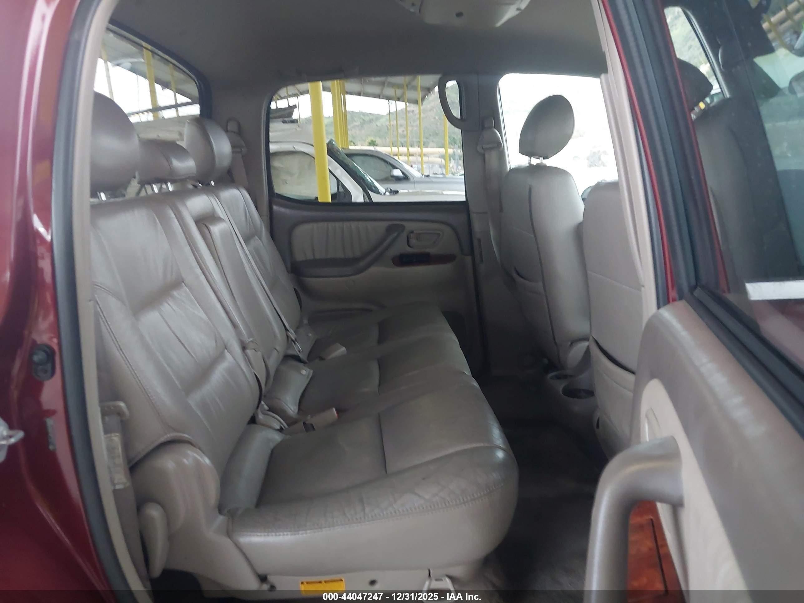 TOYOTA TUNDRA image 8