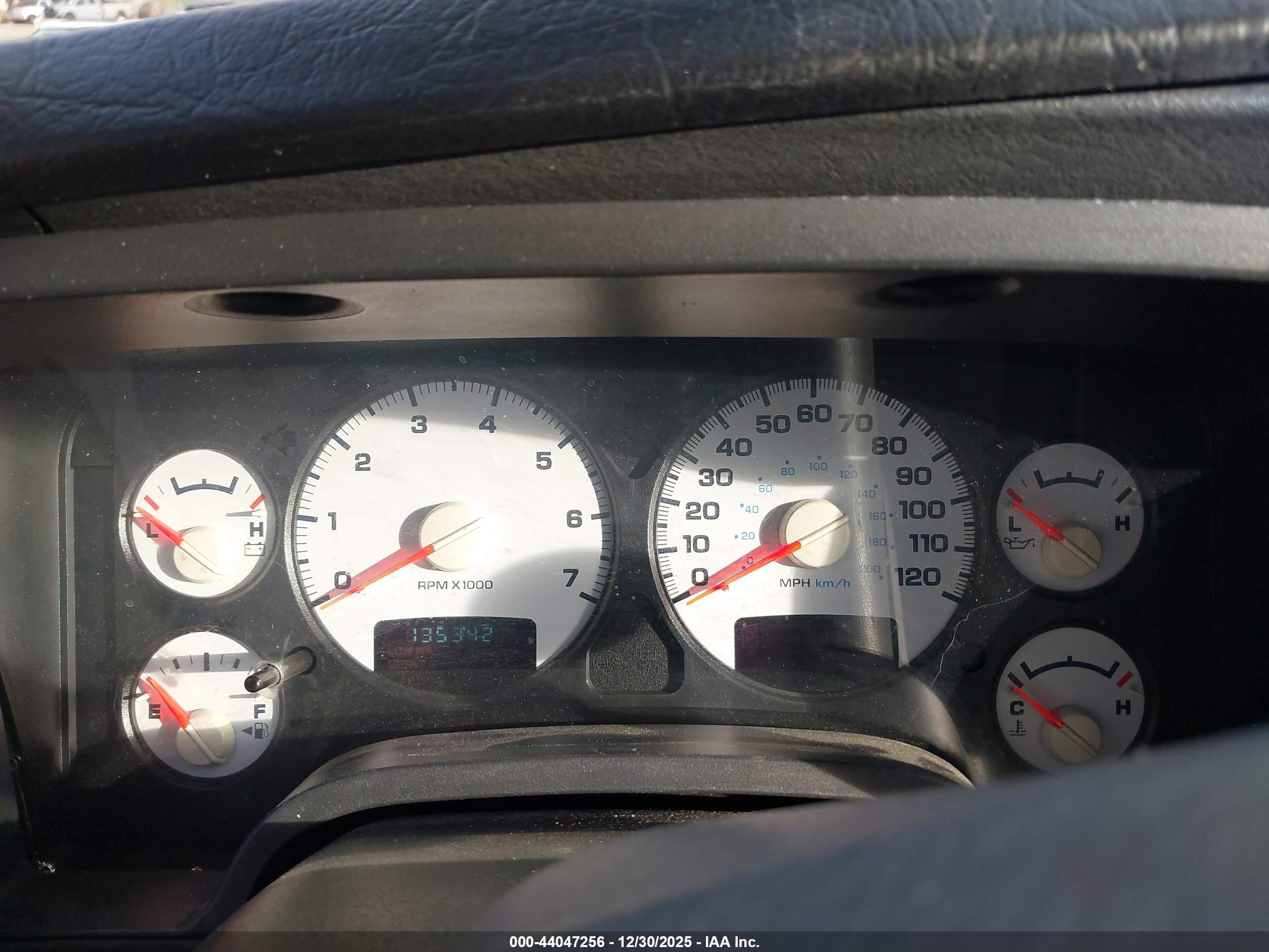DODGE RAM image 7
