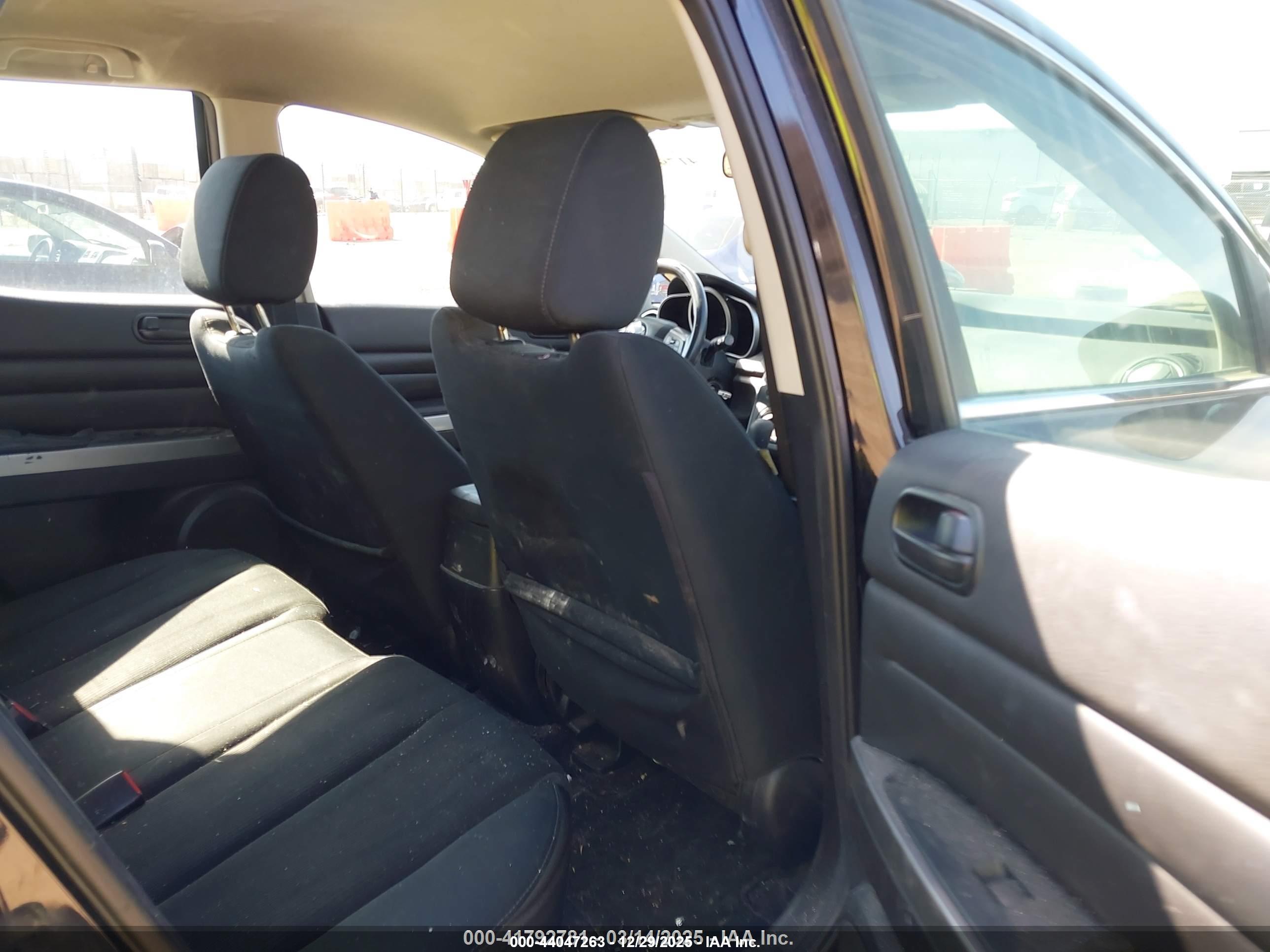 MAZDA CX-7 image 8