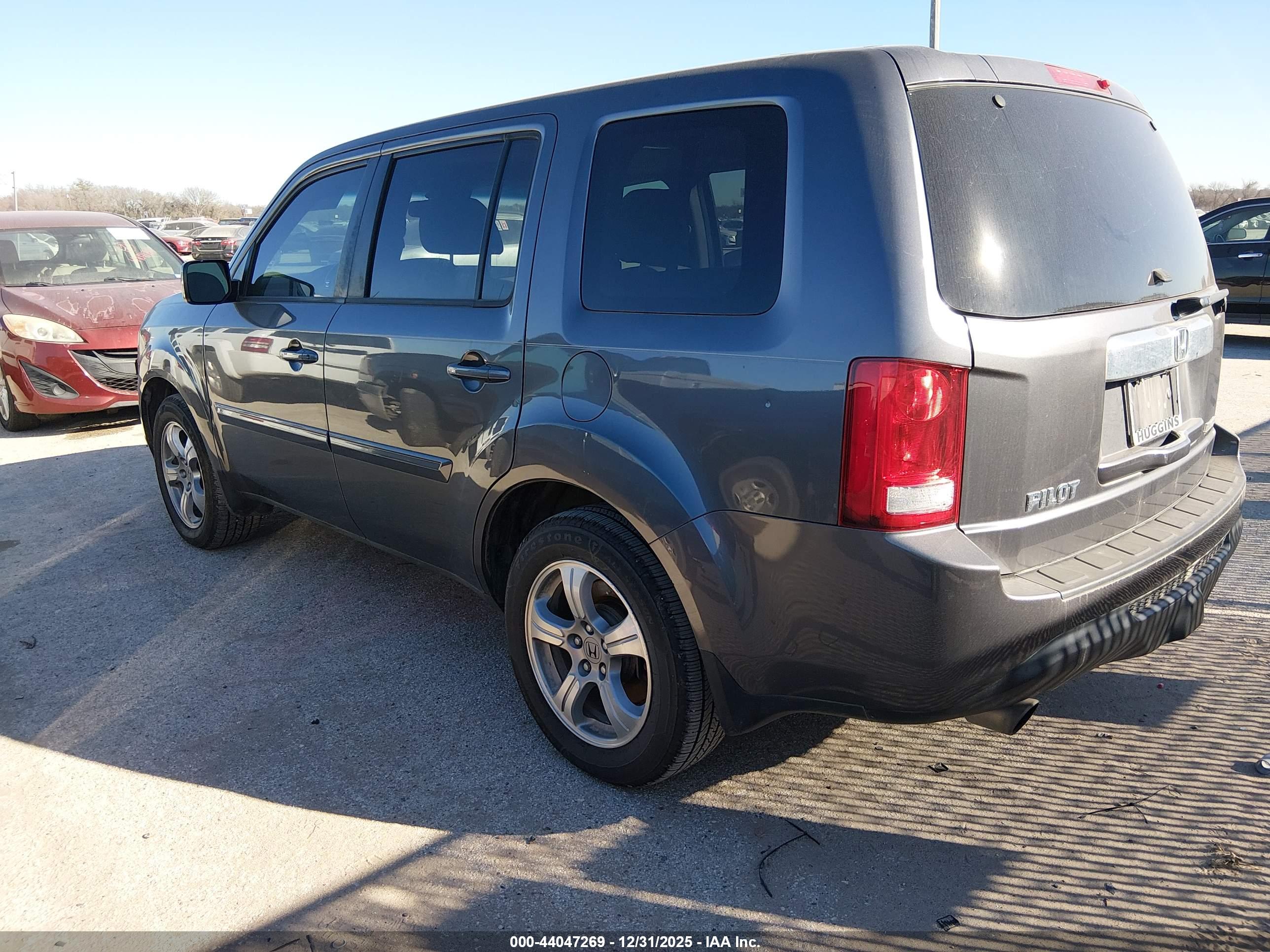 HONDA PILOT image 3