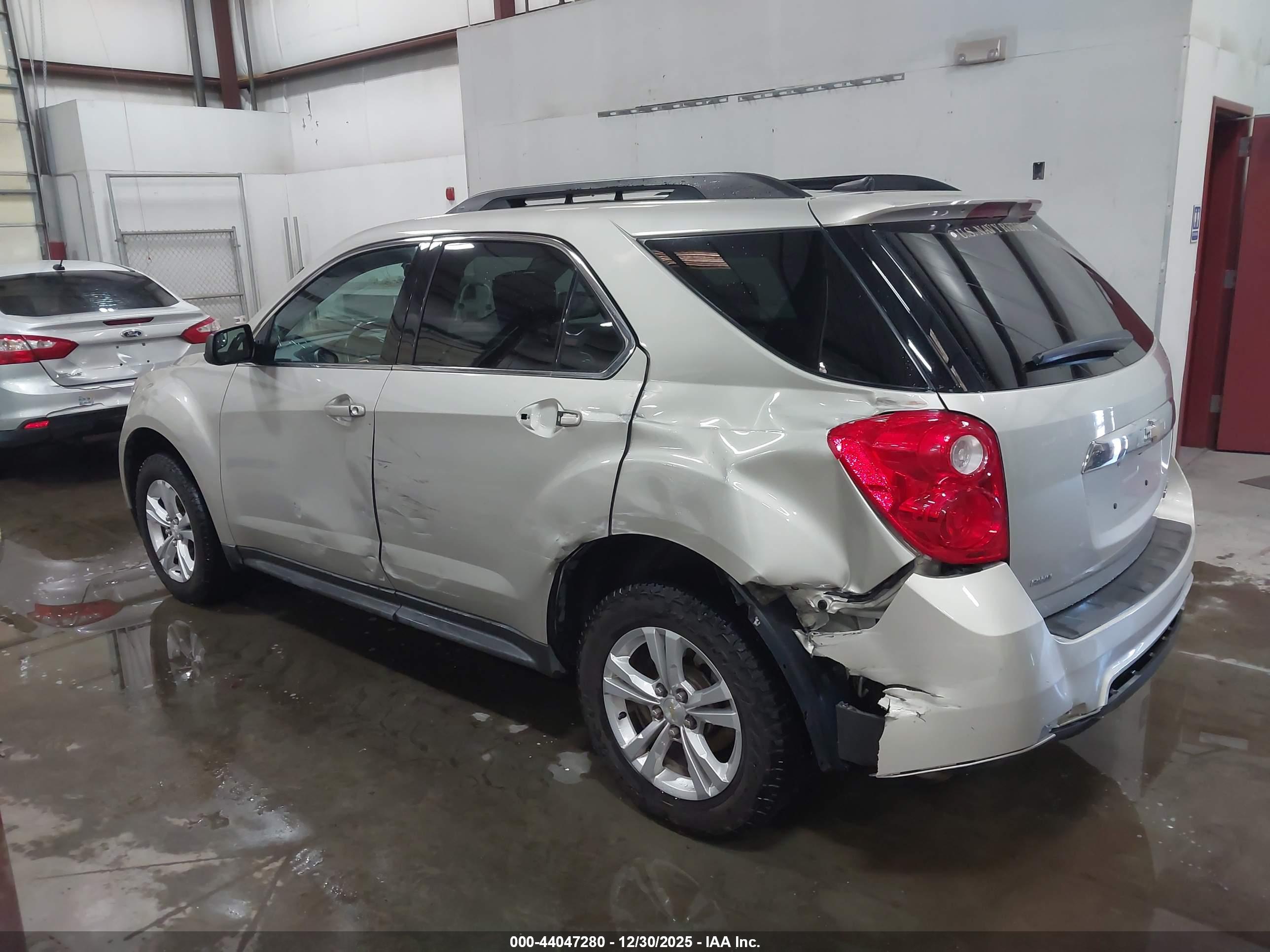 CHEVROLET EQUINOX image 3