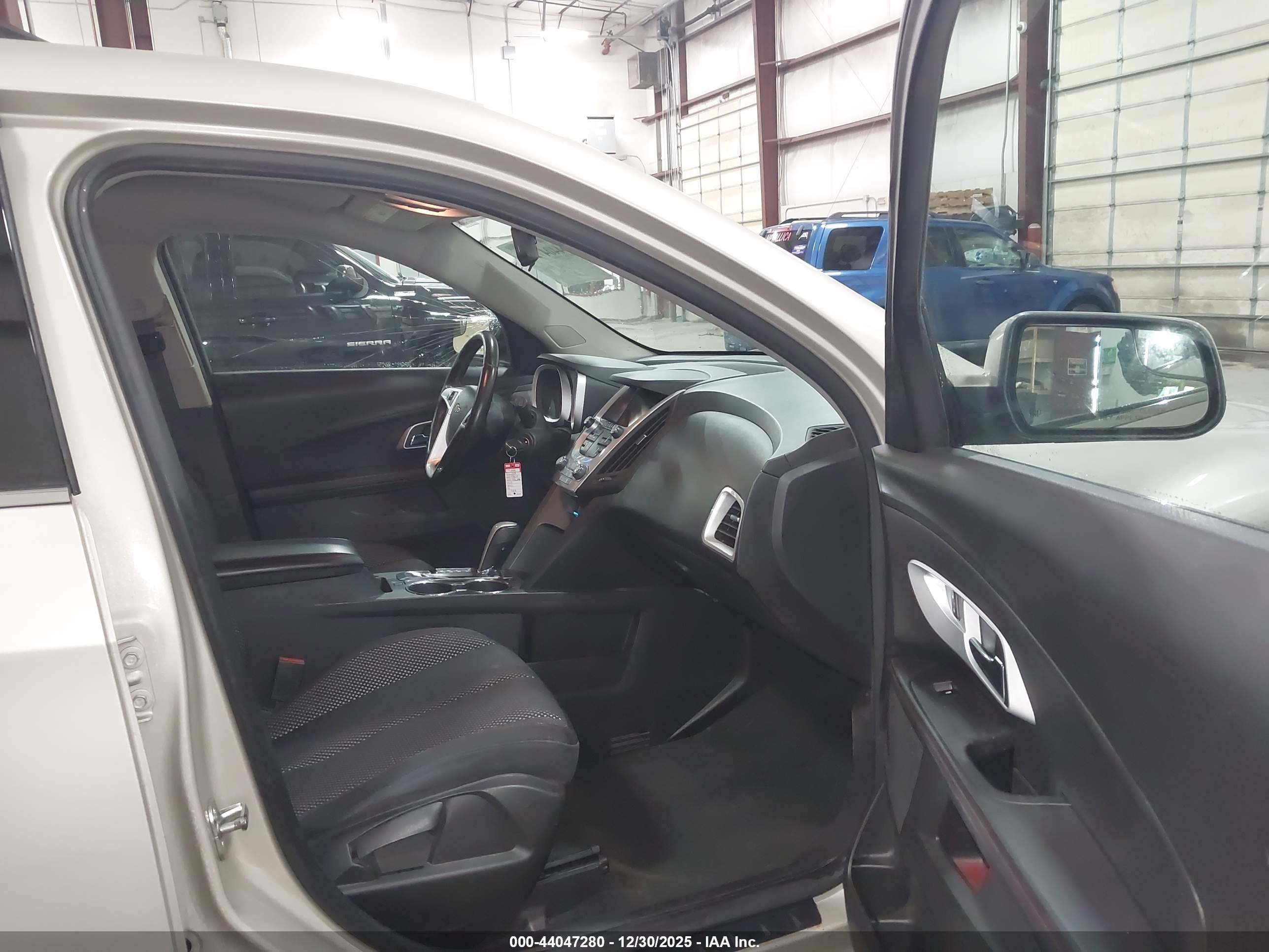 CHEVROLET EQUINOX image 5