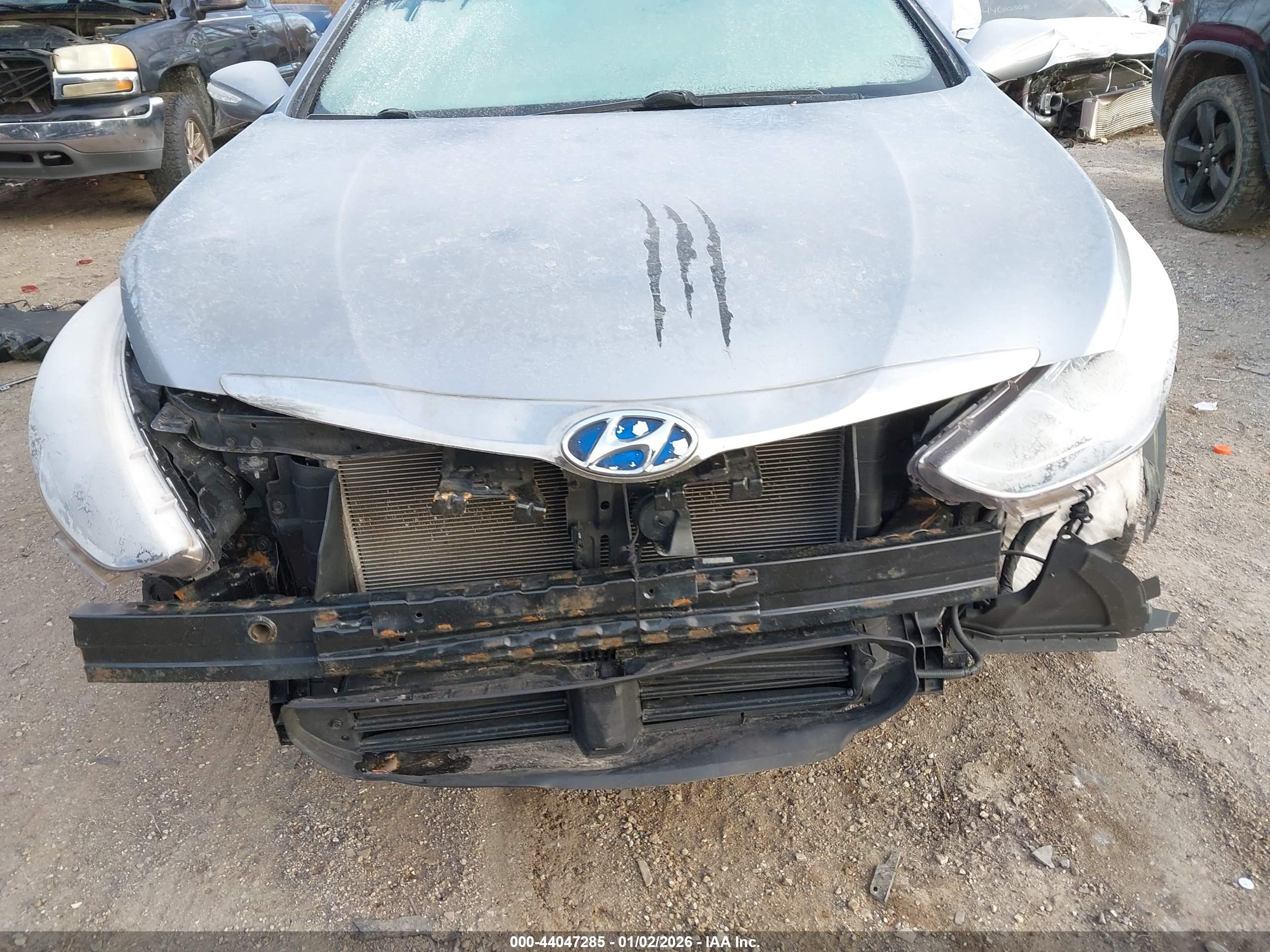 HYUNDAI SONATA image 6