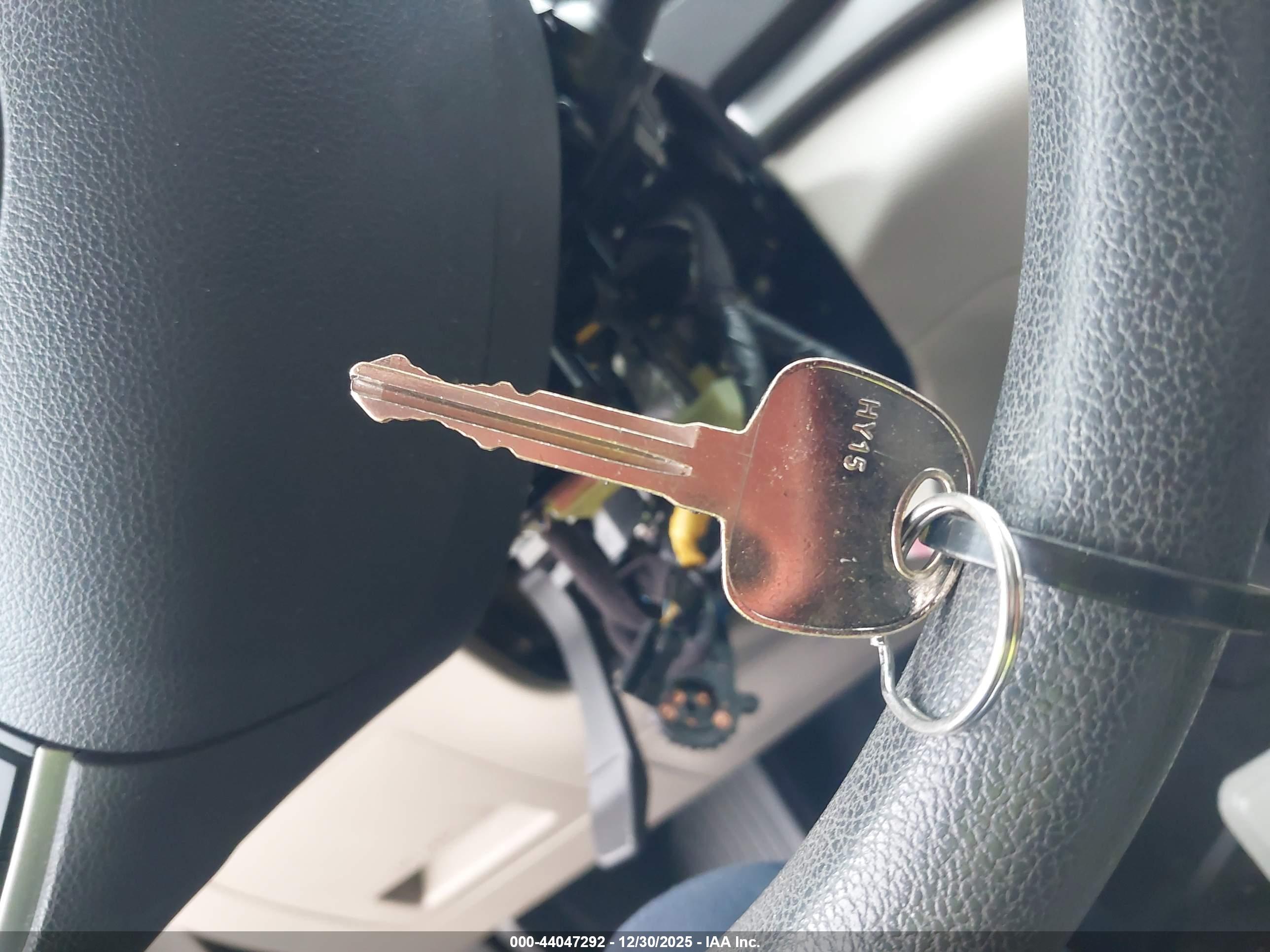 HYUNDAI ELANTRA image 11