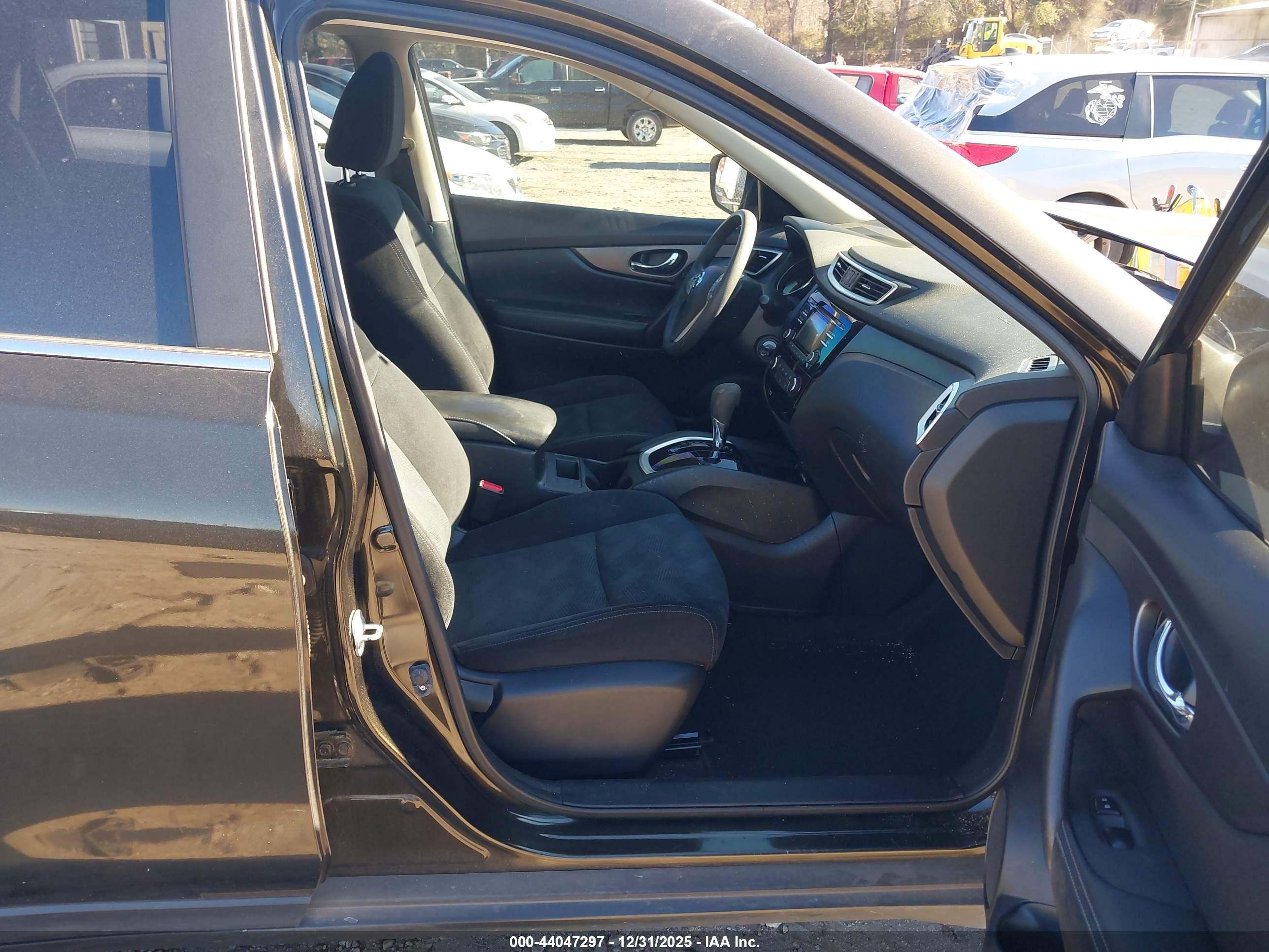NISSAN ROGUE image 5