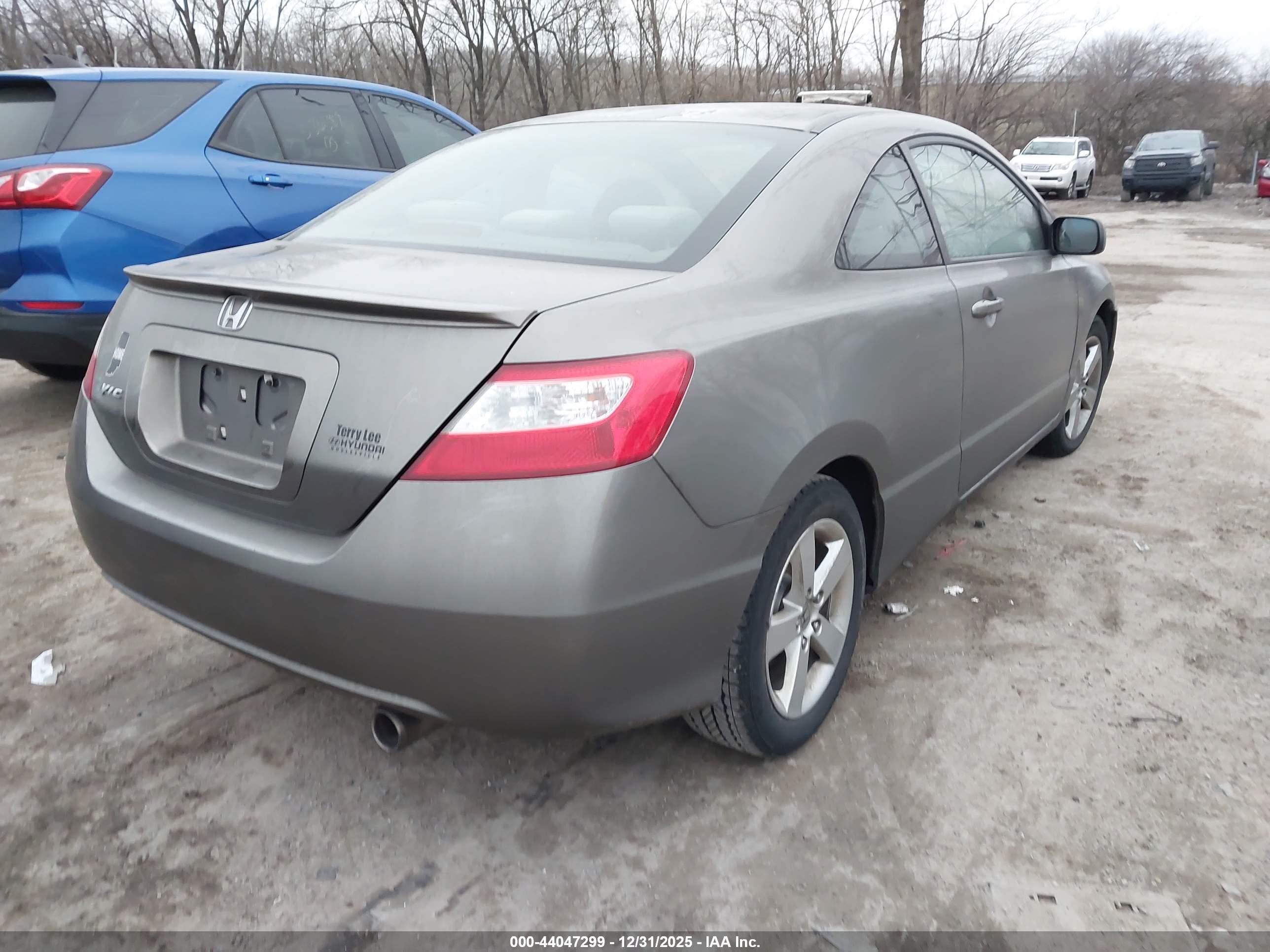 HONDA CIVIC image 4