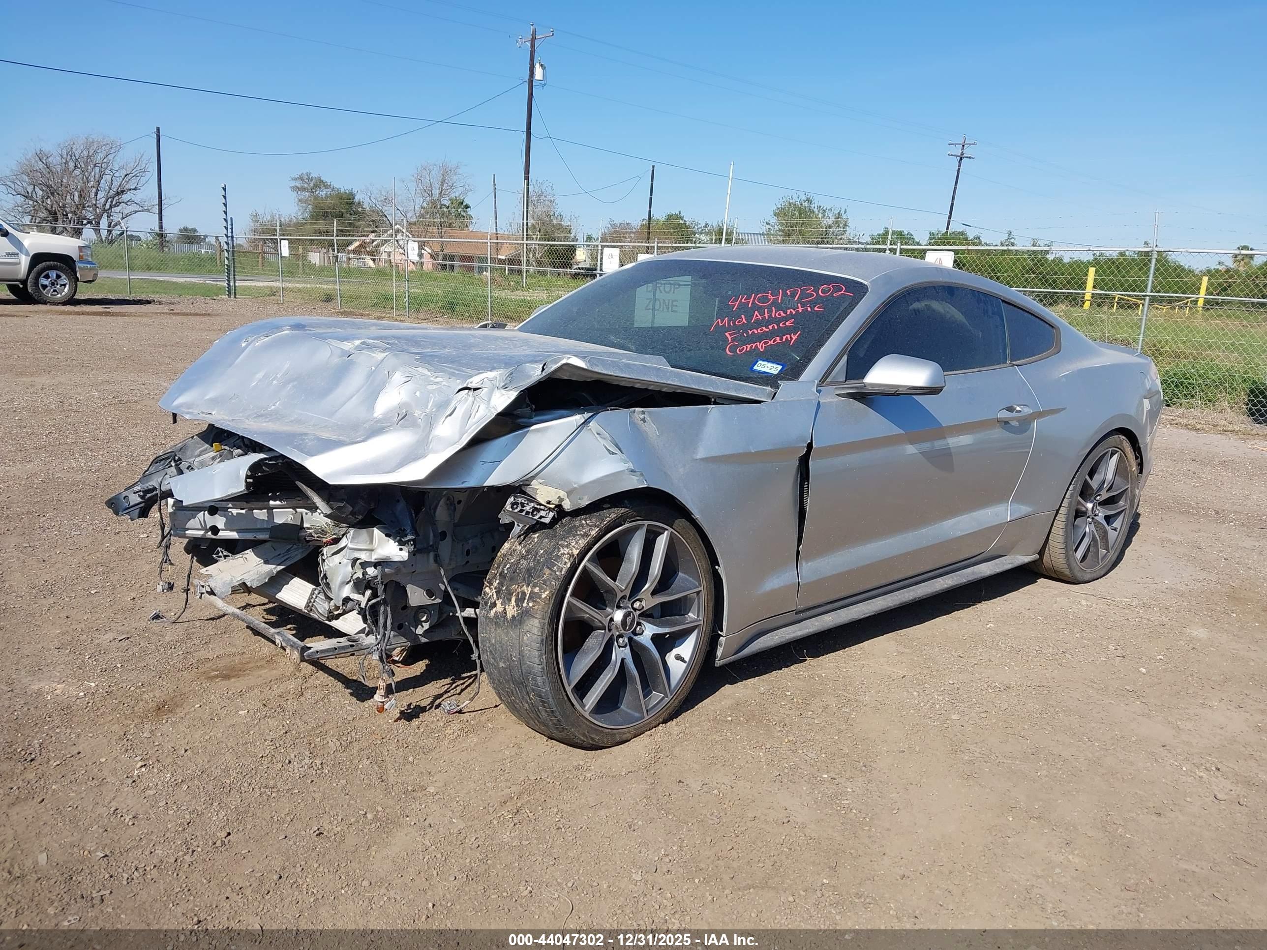 FORD MUSTANG image 2