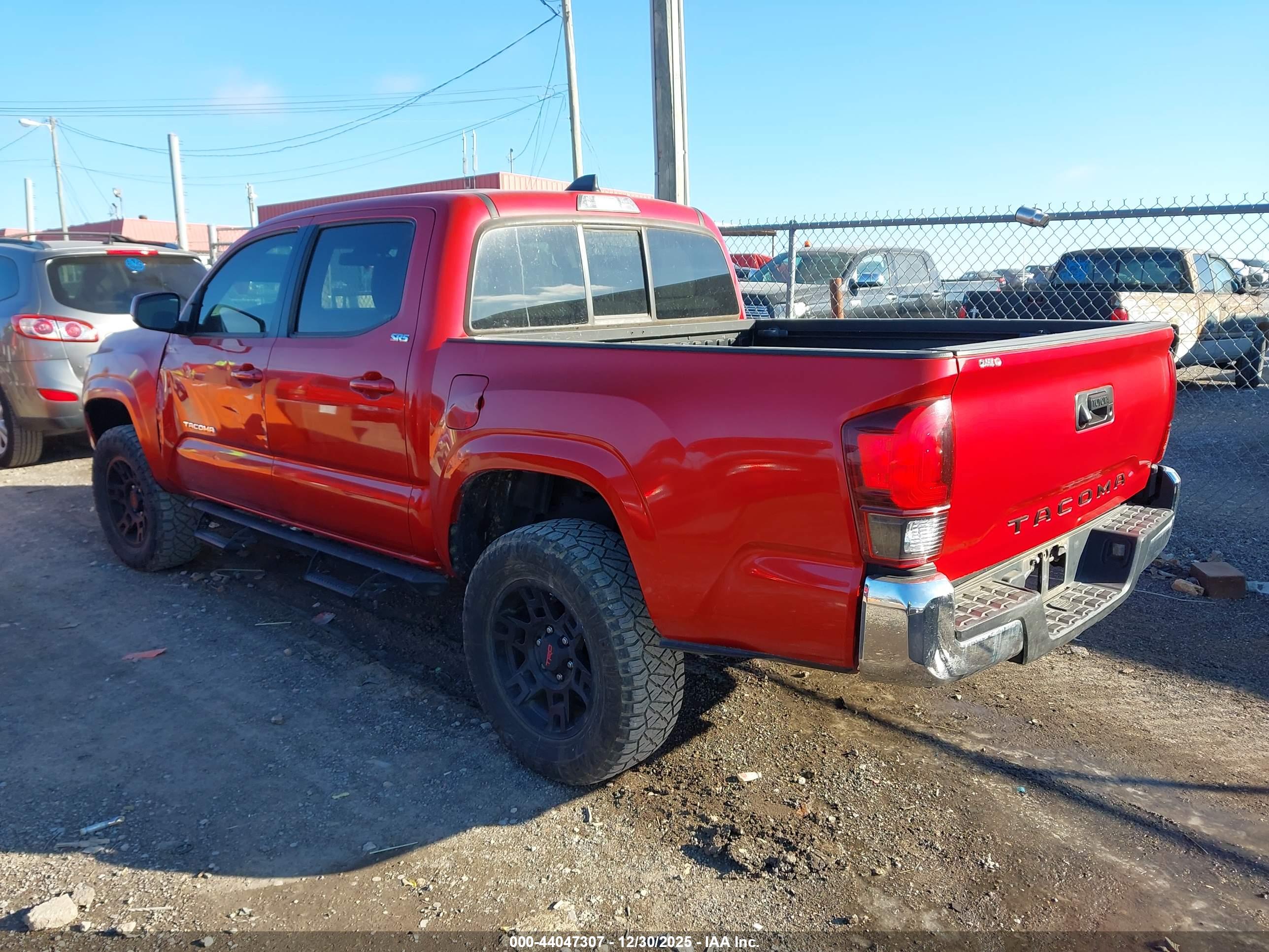 TOYOTA TACOMA image 3