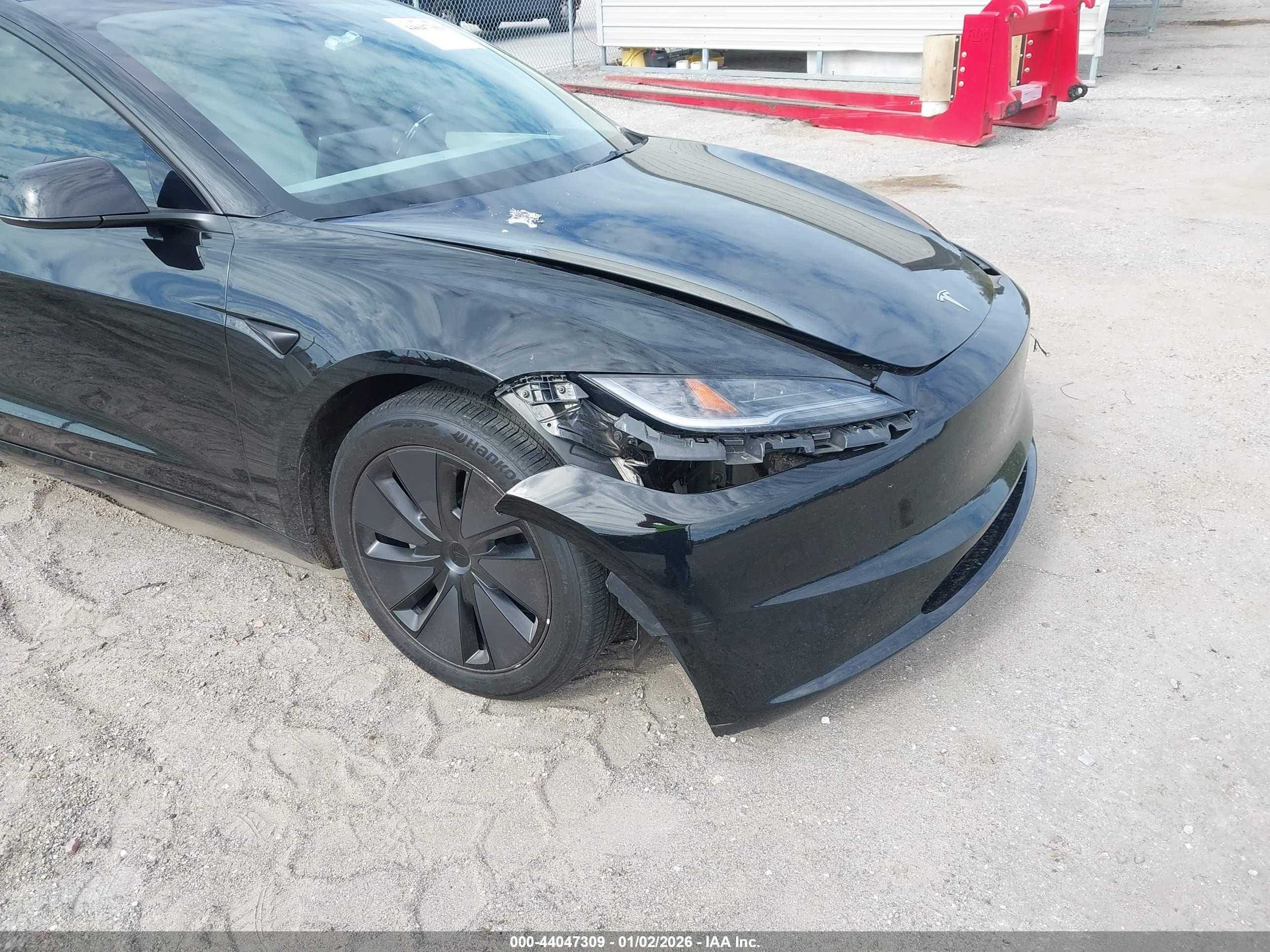 TESLA MODEL image 6