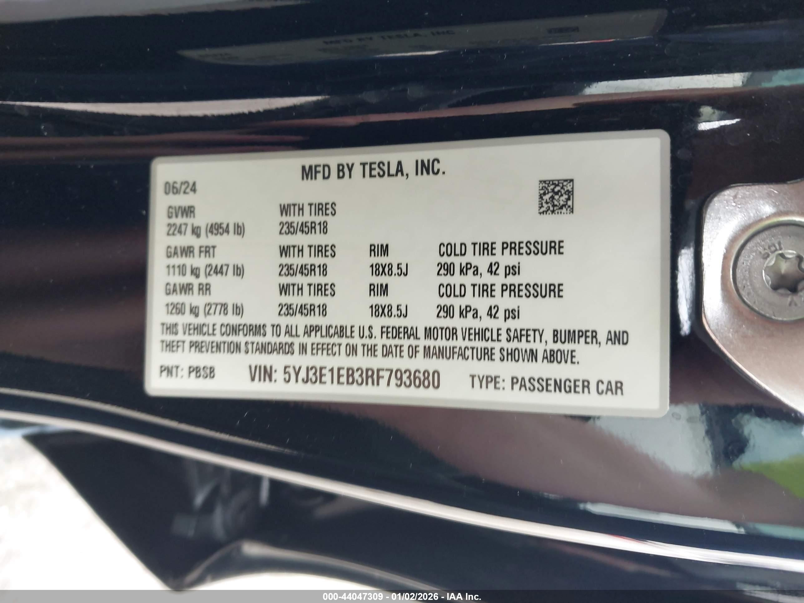 TESLA MODEL image 9