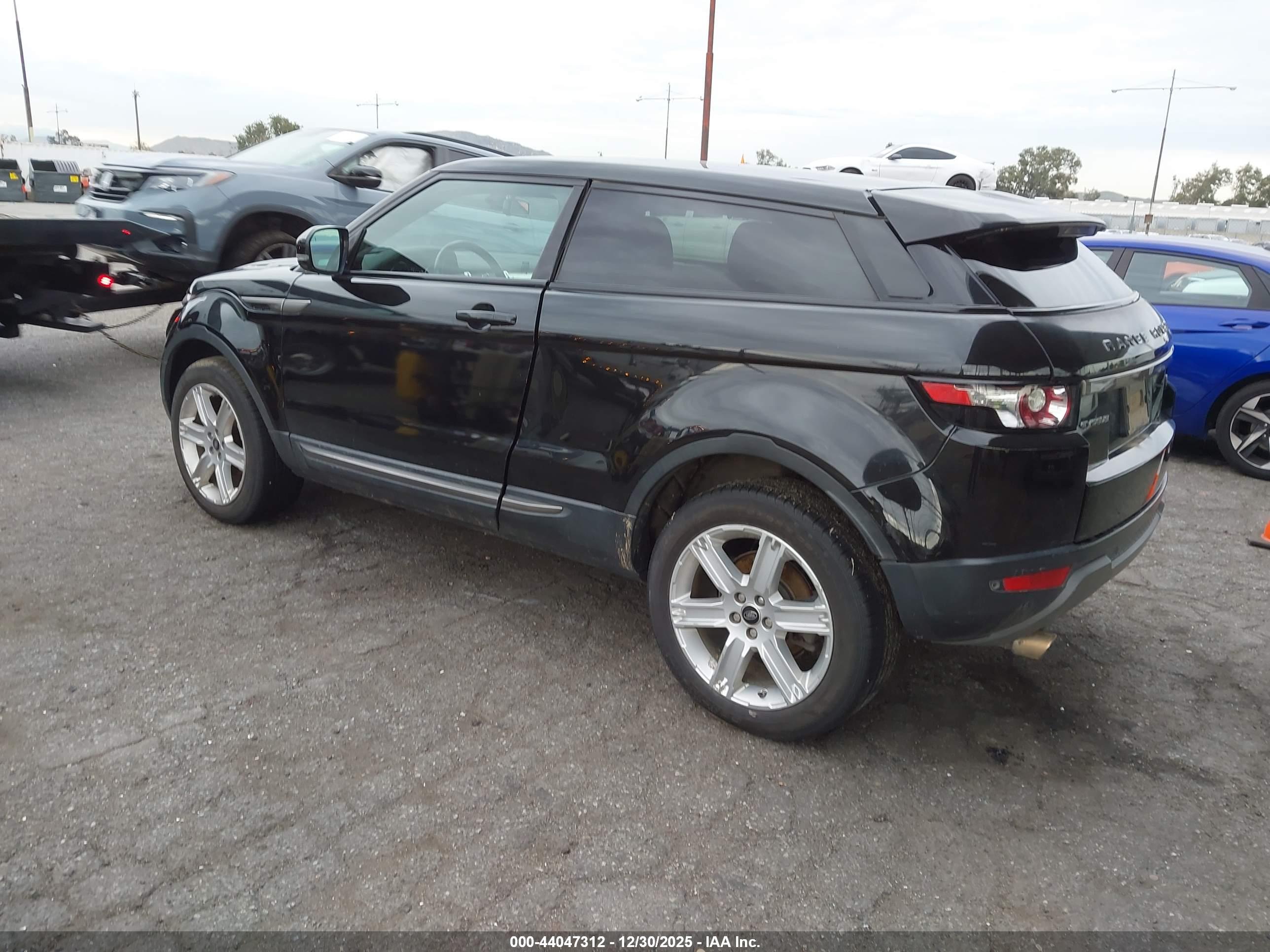 LAND ROVER image 3