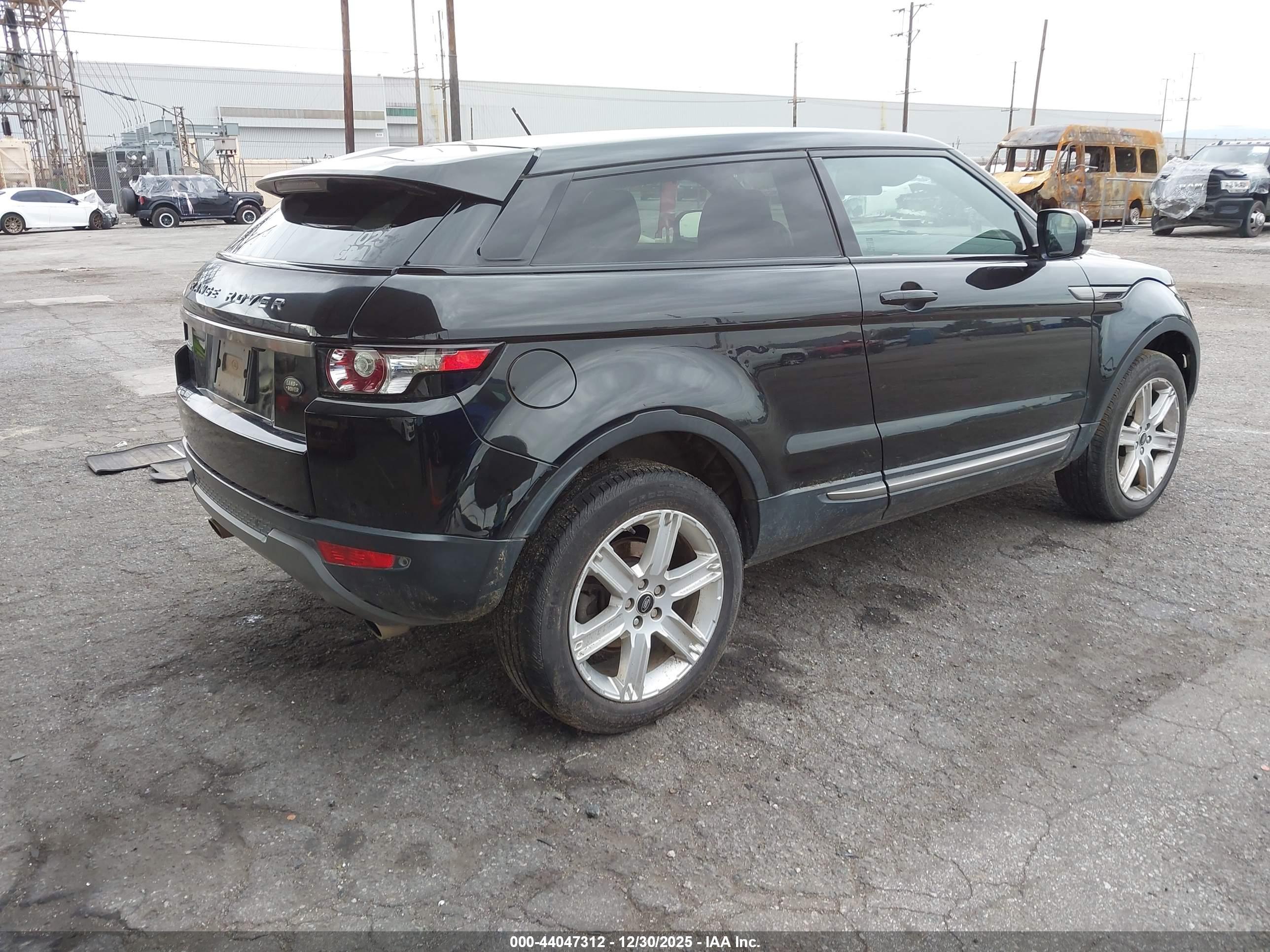LAND ROVER image 4