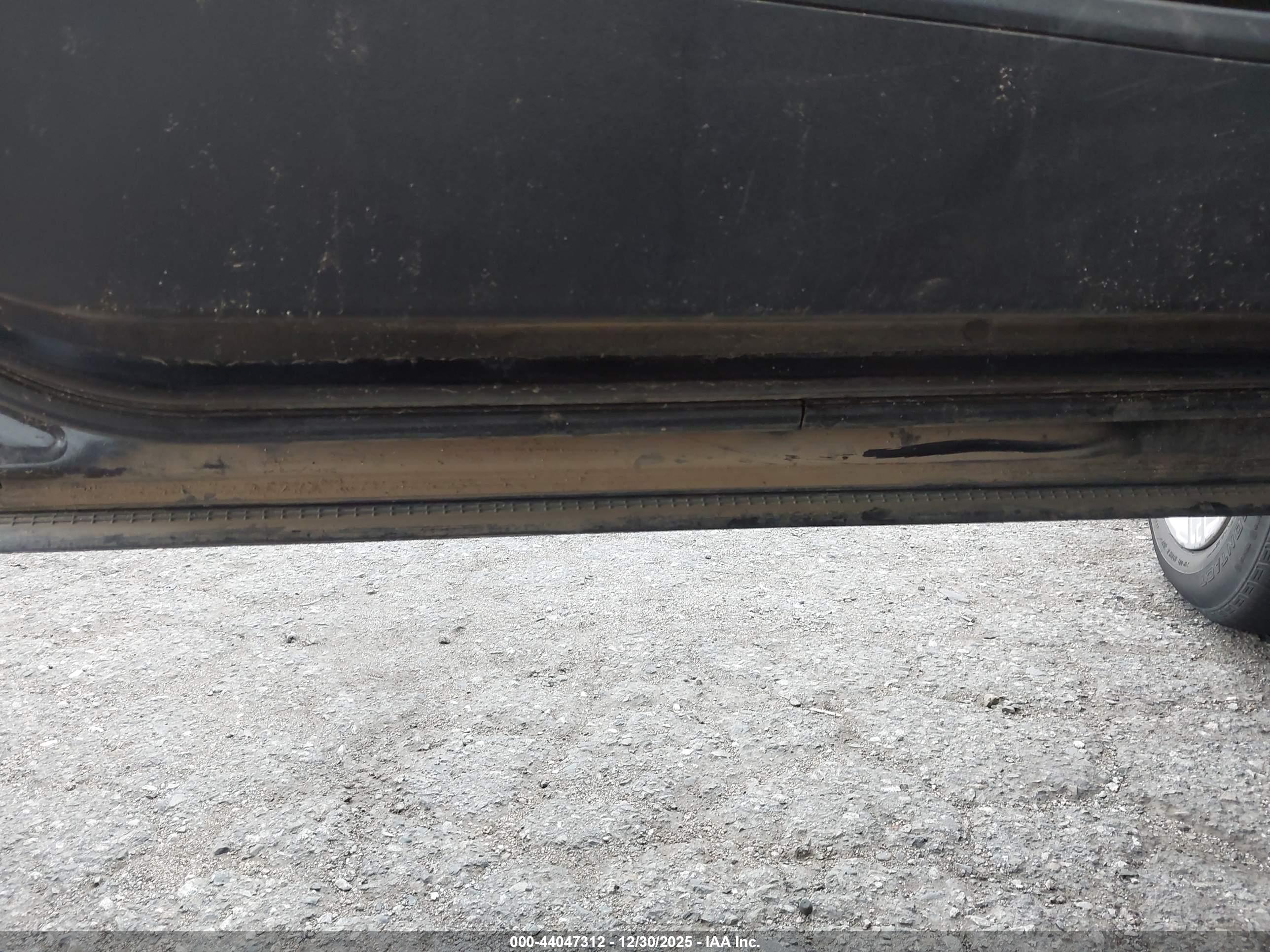 LAND ROVER image 6