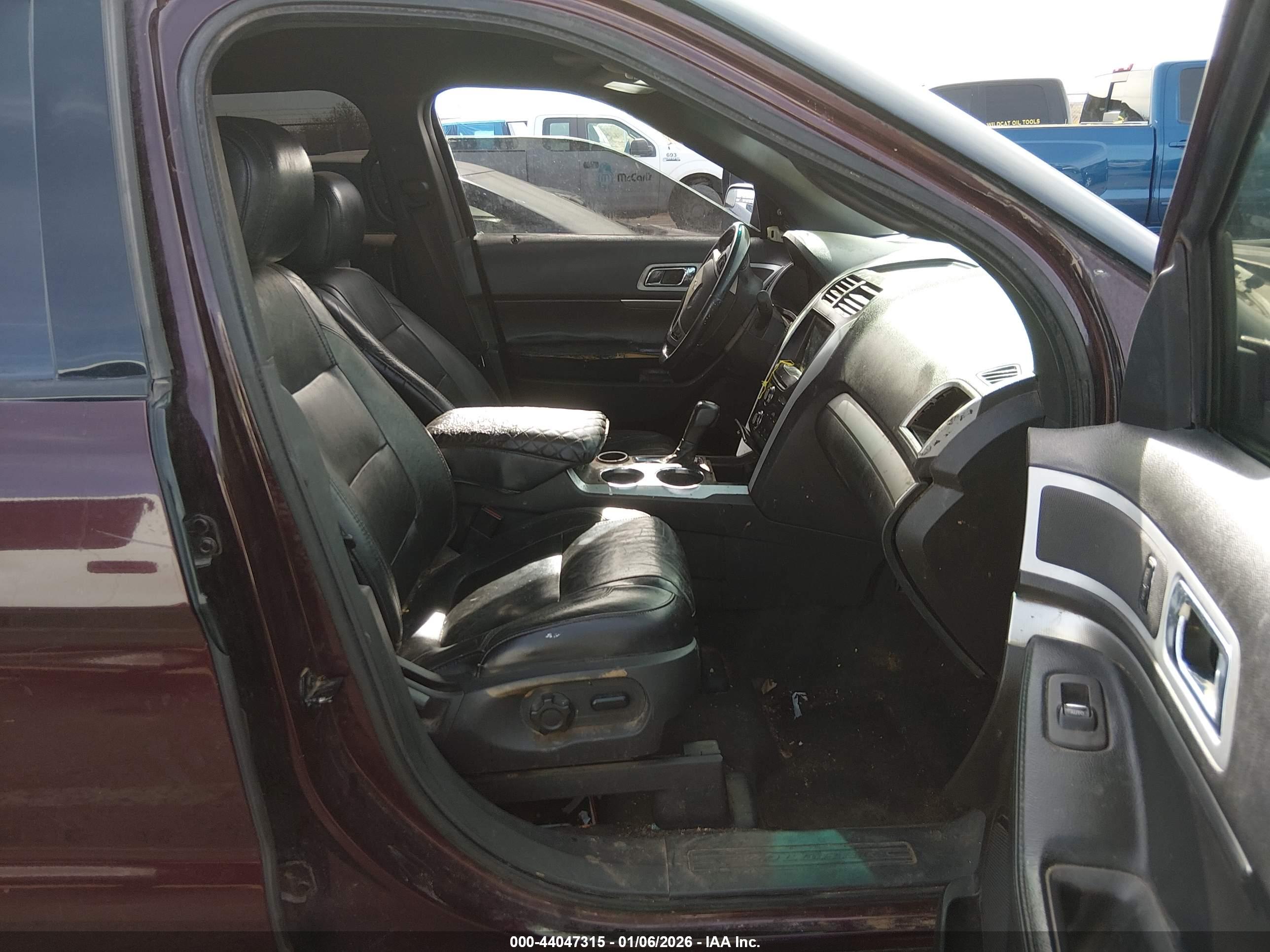 FORD EXPLORER image 5