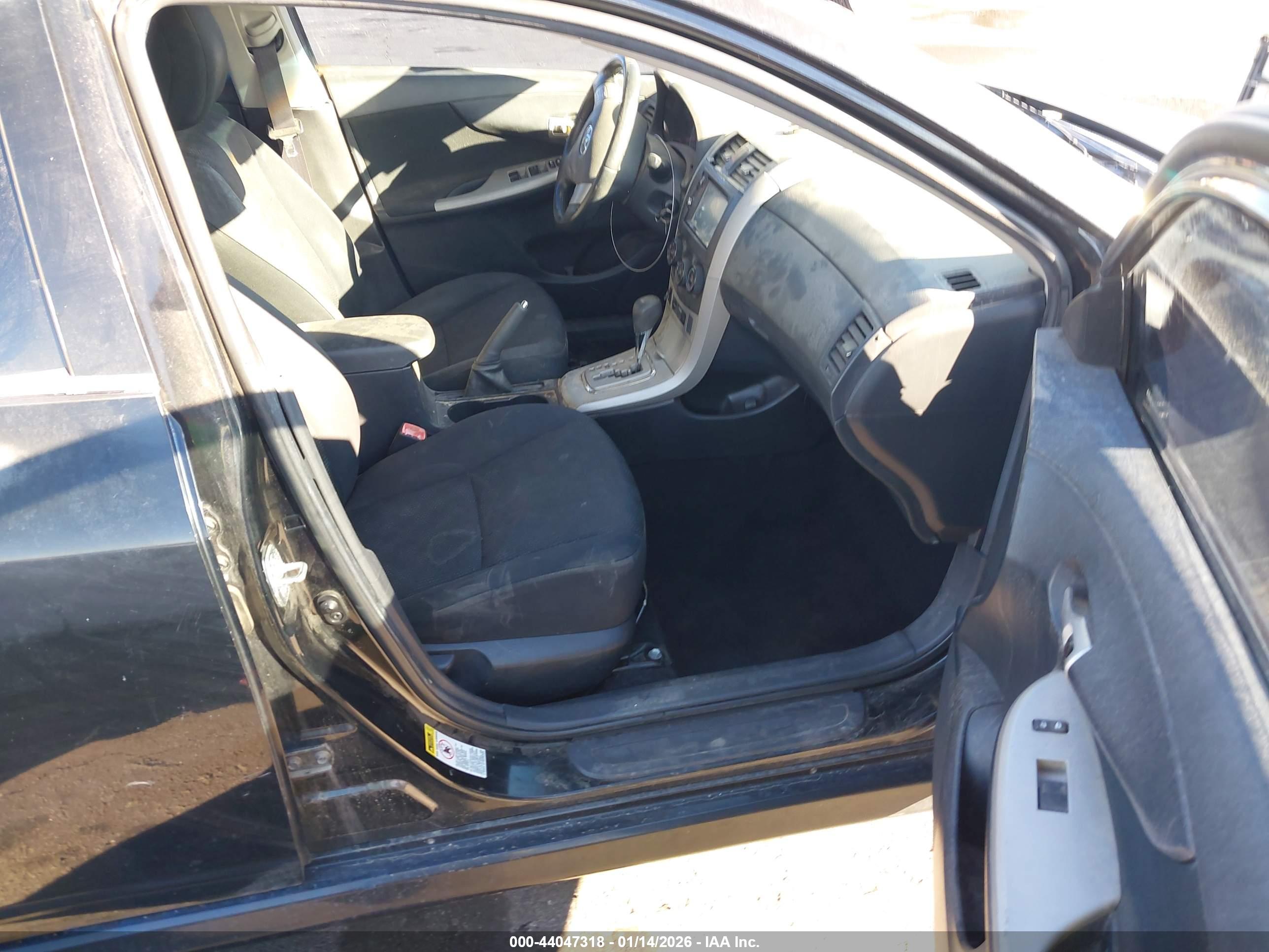 TOYOTA COROLLA image 5