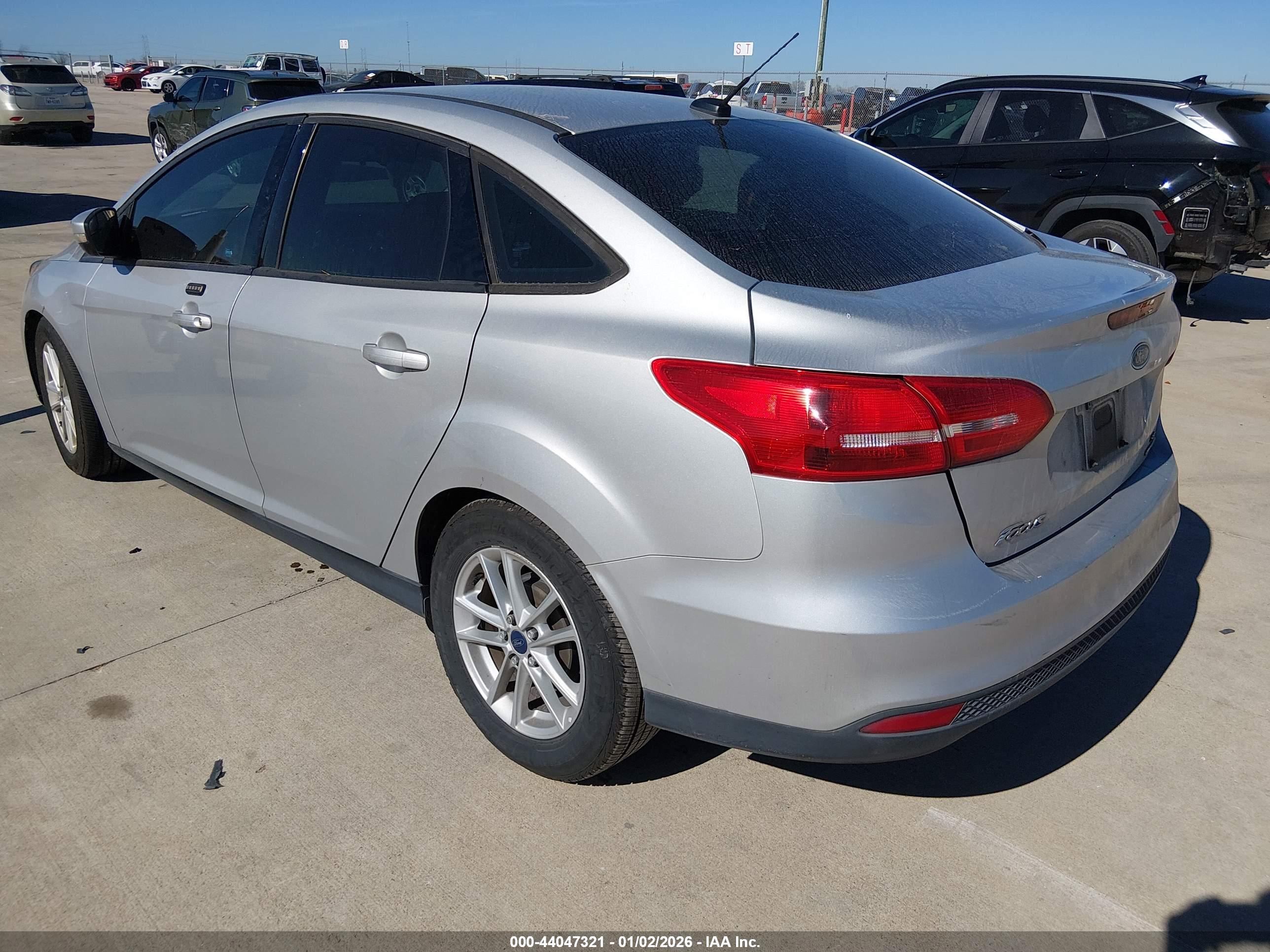 FORD FOCUS image 3