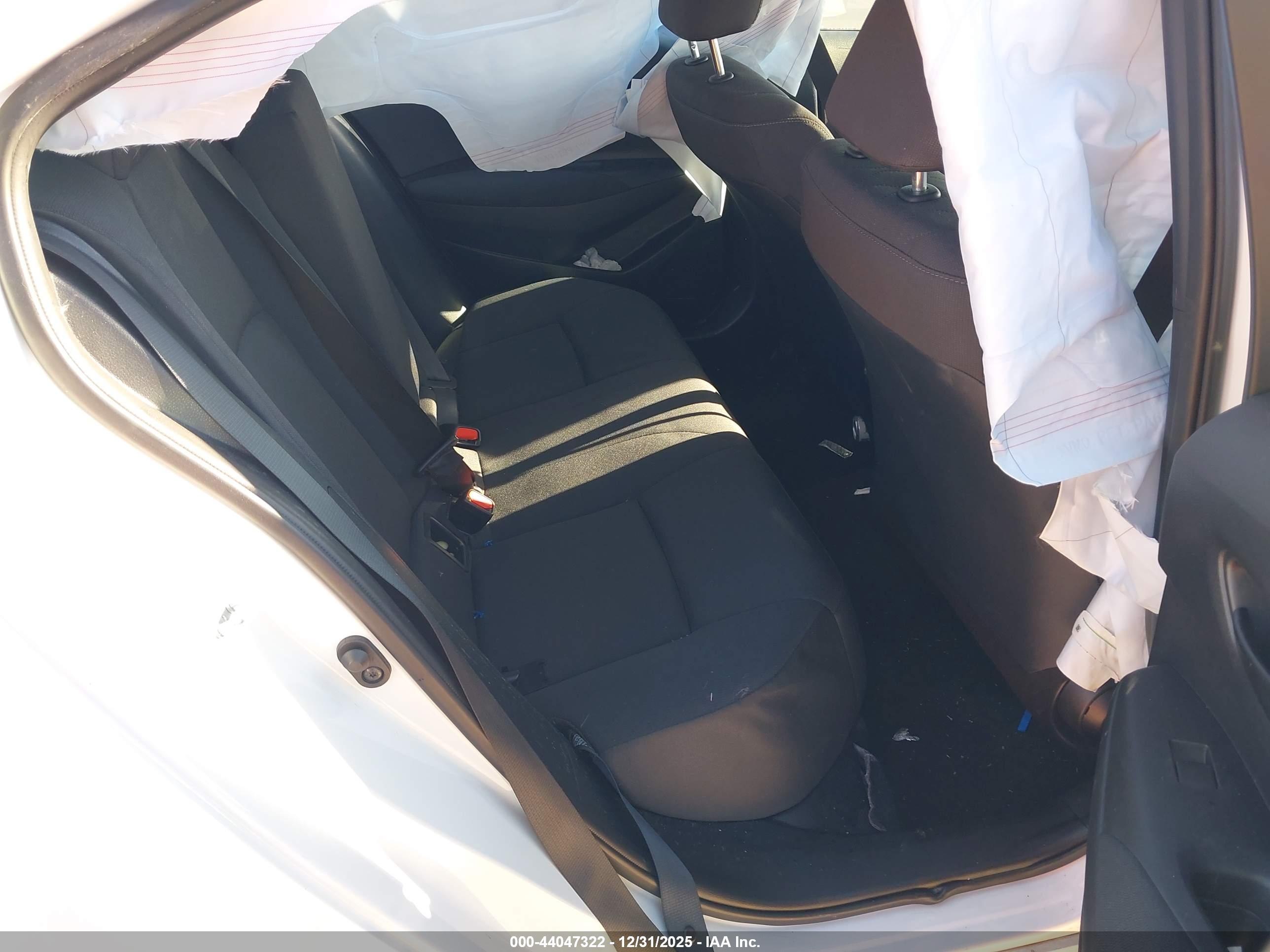 TOYOTA COROLLA image 8