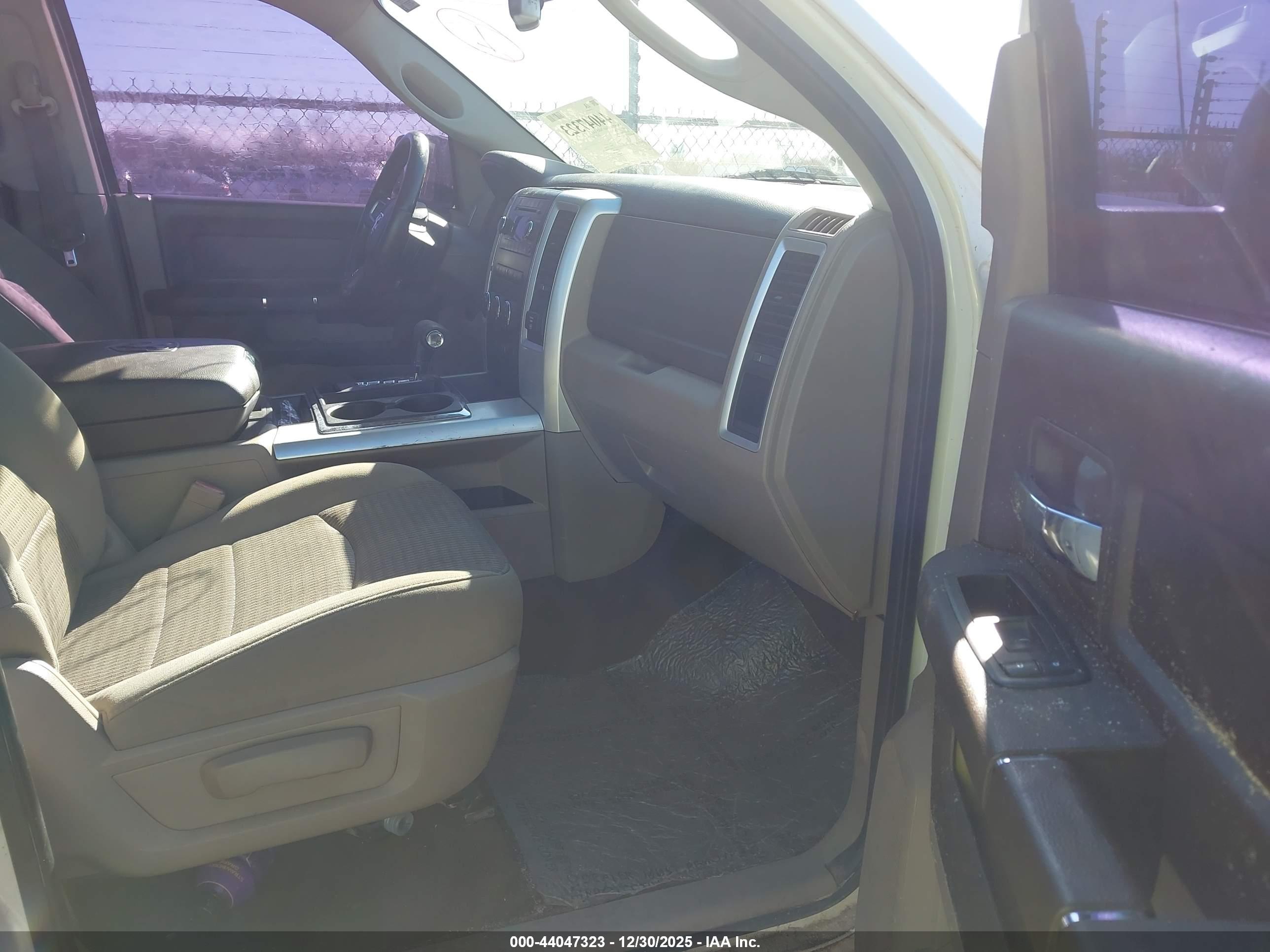 DODGE RAM image 5