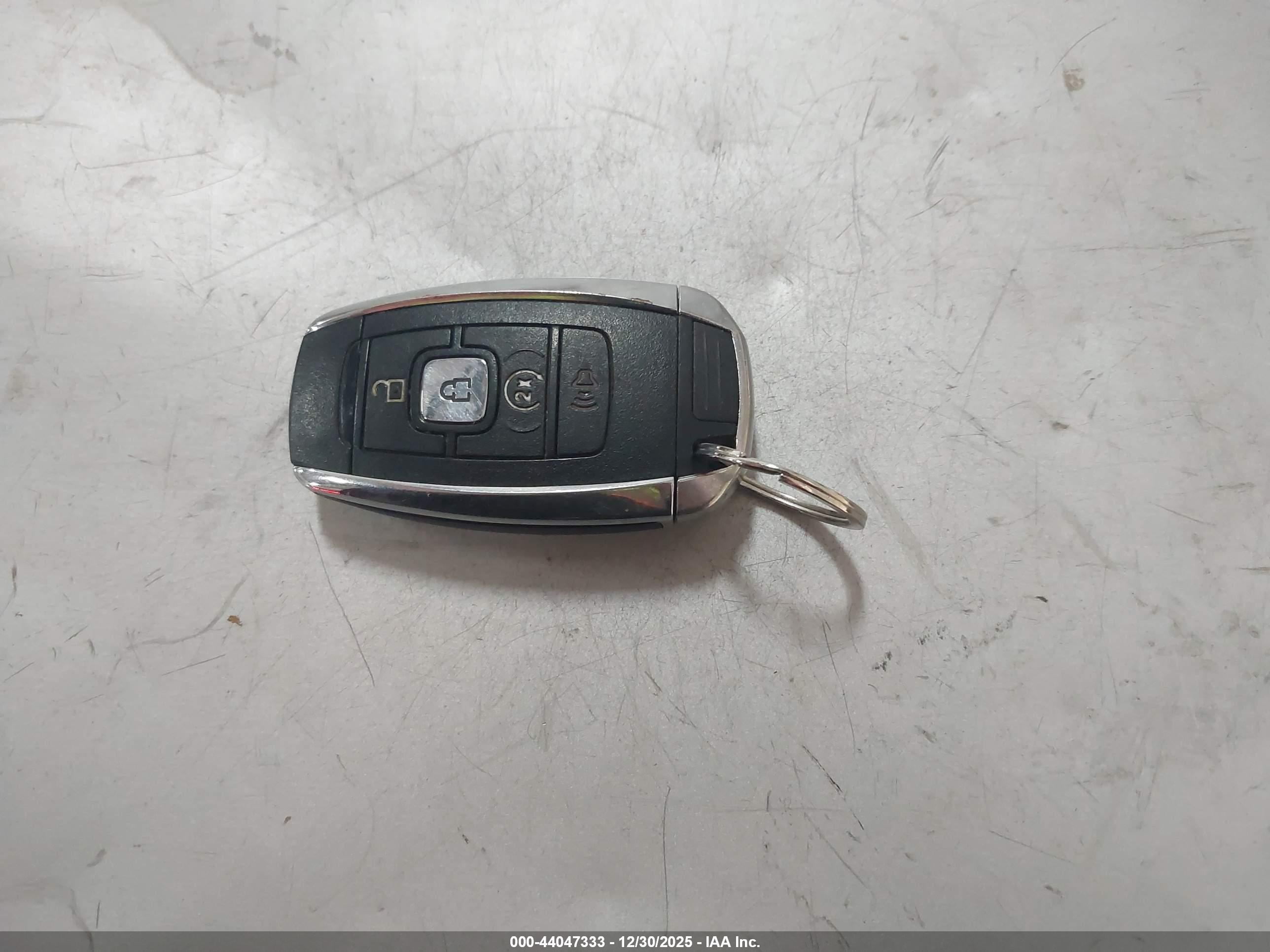 LINCOLN MKZ image 11